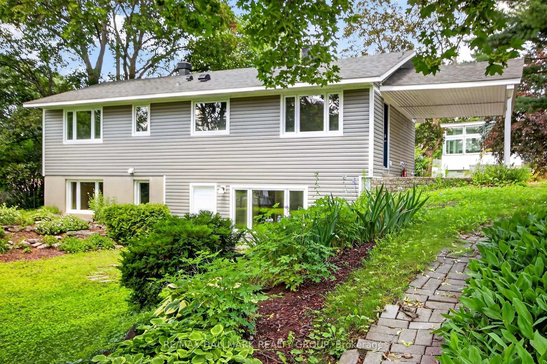 Photo 40 of 1054 Chelsea Drive, Ottawa, Viscount Alexander Park — HOMEH