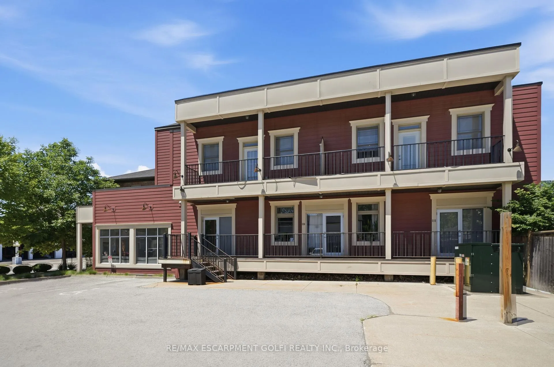 Photo 2 of Unit 201, 3710 Main Street, Niagara Falls, Chippawa — HOMEH
