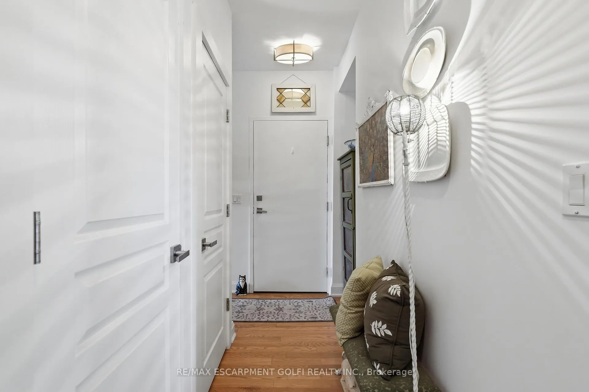 Photo 5 of Unit 201, 3710 Main Street, Niagara Falls, Chippawa — HOMEH