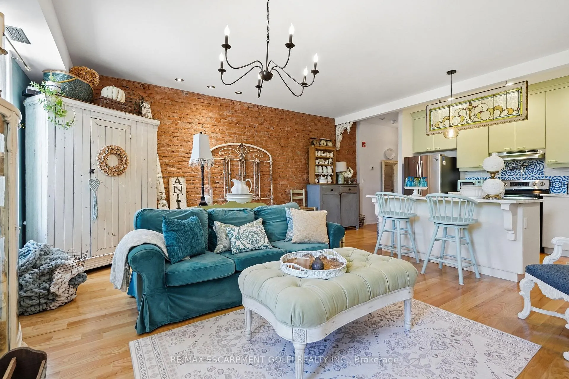 Photo 15 of Unit 201, 3710 Main Street, Niagara Falls, Chippawa — HOMEH