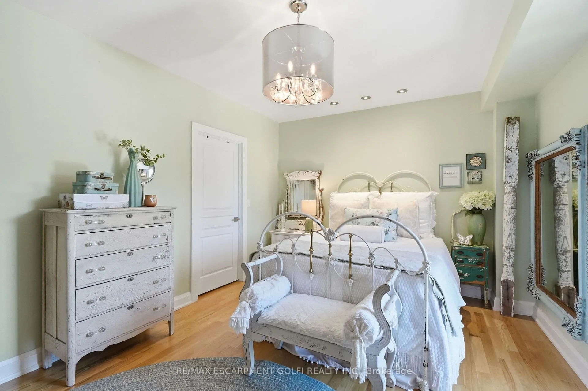 Photo 21 of Unit 201, 3710 Main Street, Niagara Falls, Chippawa — HOMEH