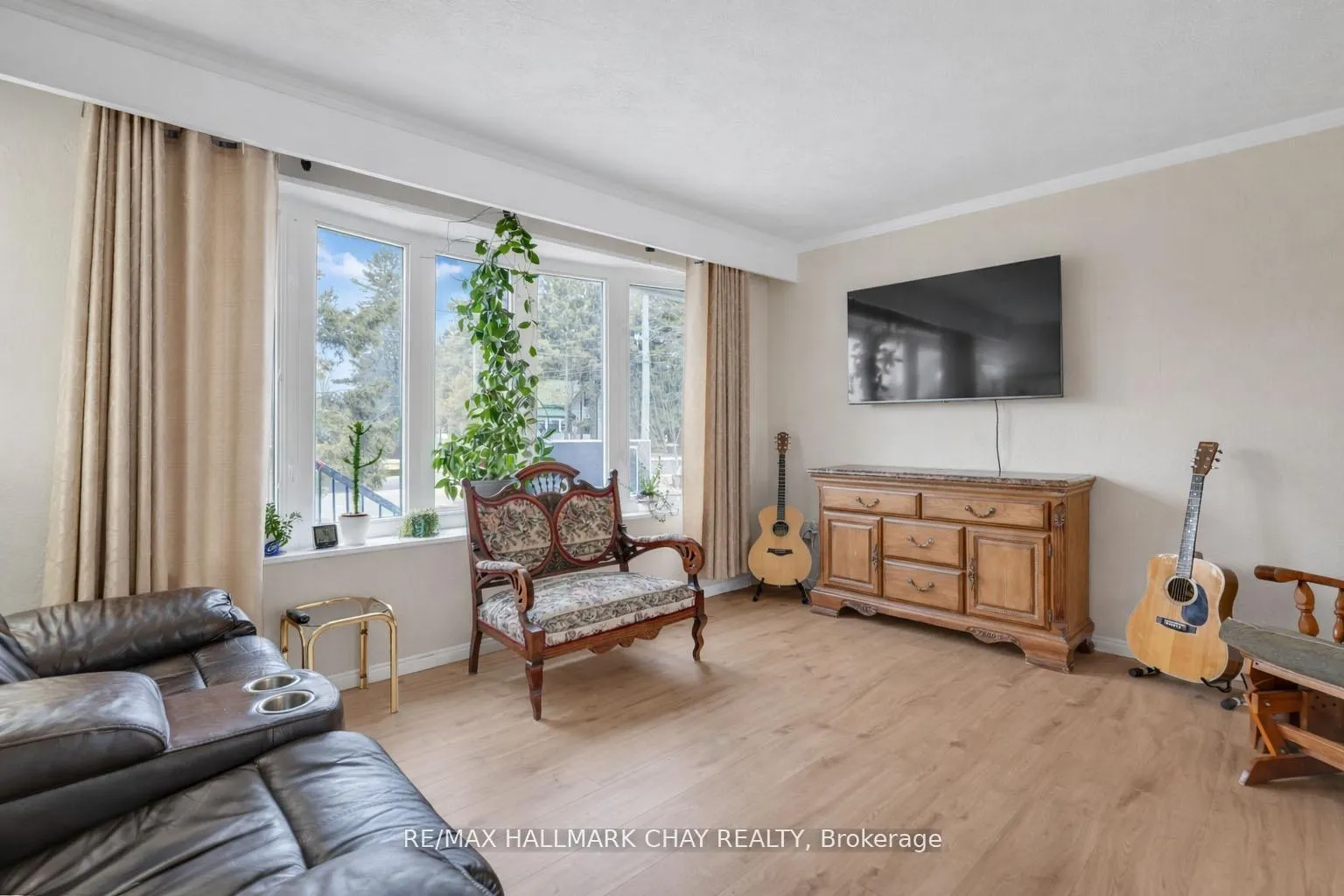 Photo 11 of 8315 93 Highway, Tiny, Rural Tiny — HOMEH