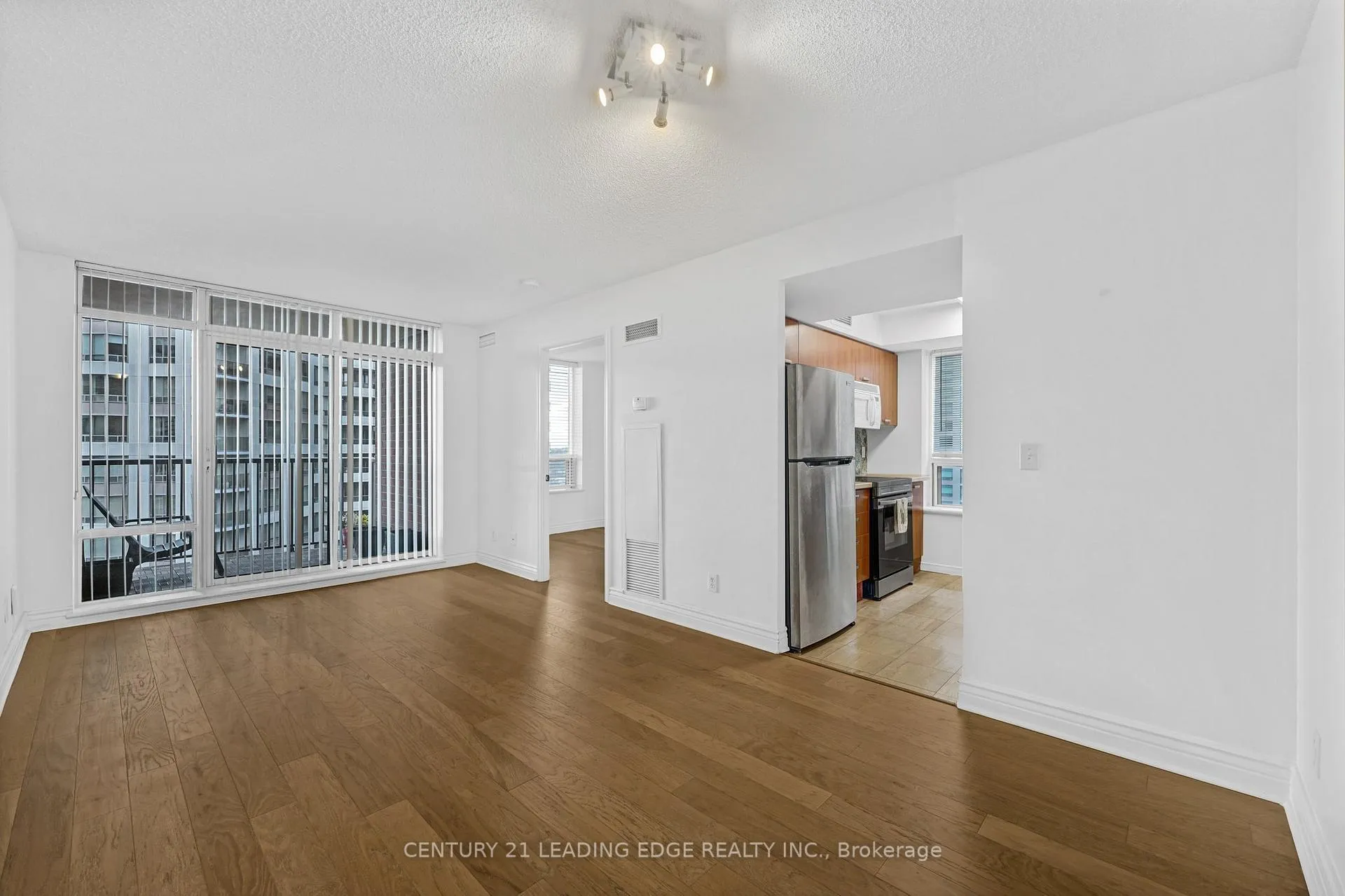 Photo 3 of Unit 905, 55 Harrison Garden Boulevard, North York, Willowdale East — HOMEH