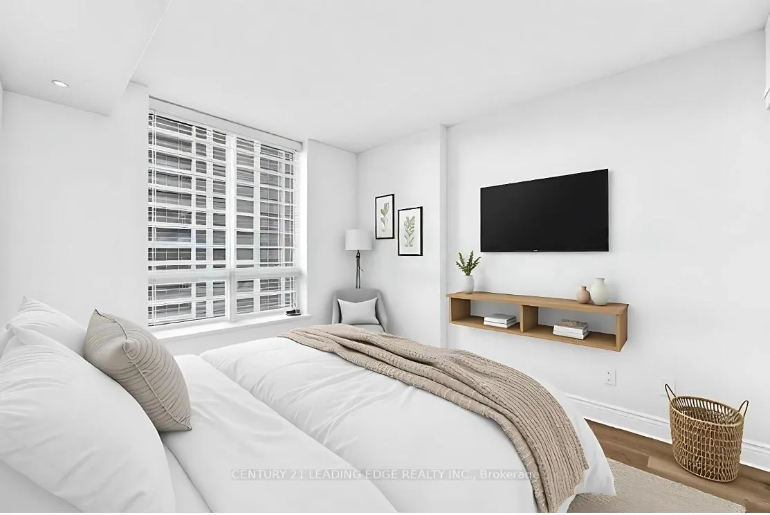 Photo 12 of Unit 905, 55 Harrison Garden Boulevard, North York, Willowdale East — HOMEH