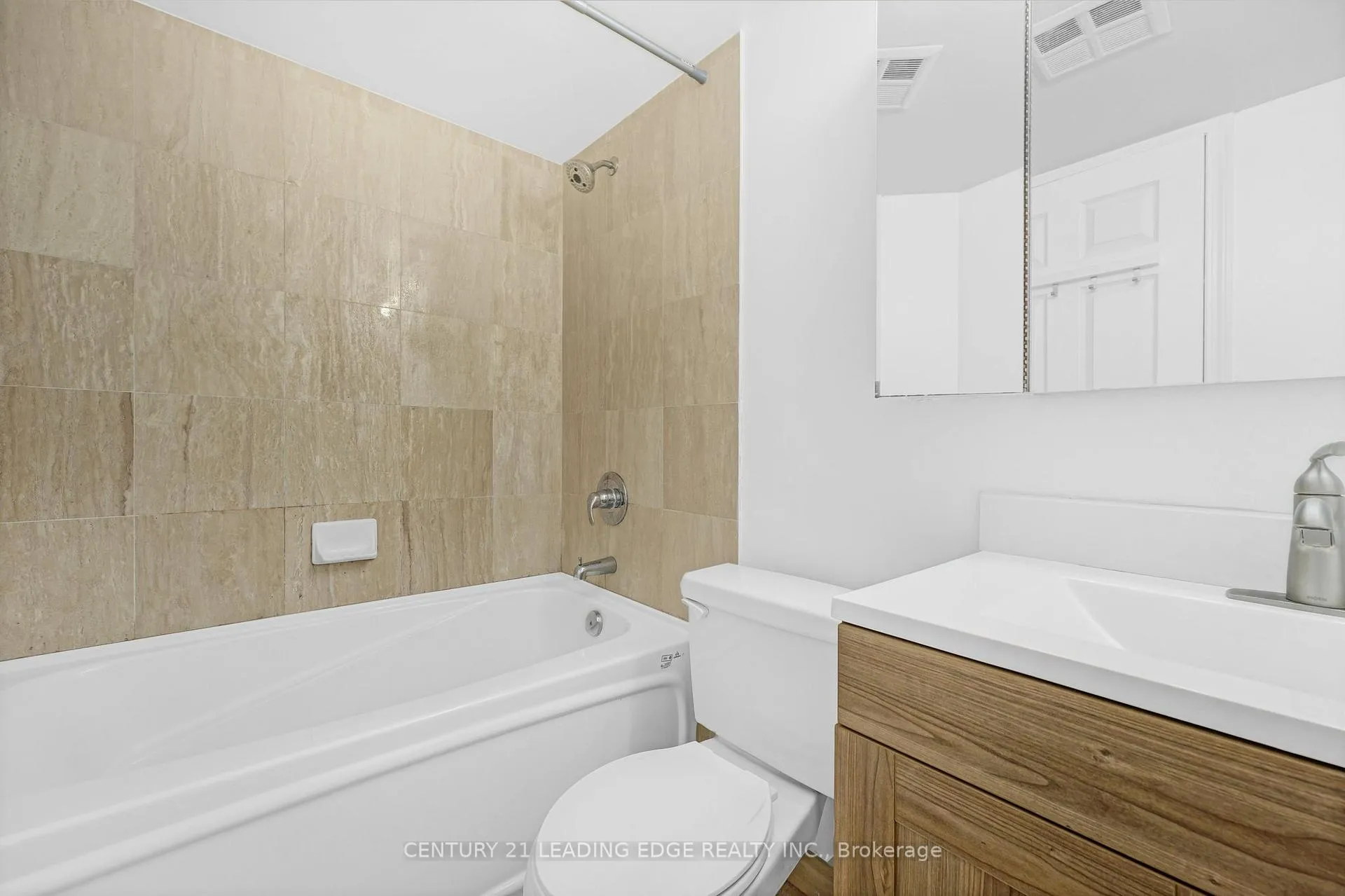 Photo 14 of Unit 905, 55 Harrison Garden Boulevard, North York, Willowdale East — HOMEH