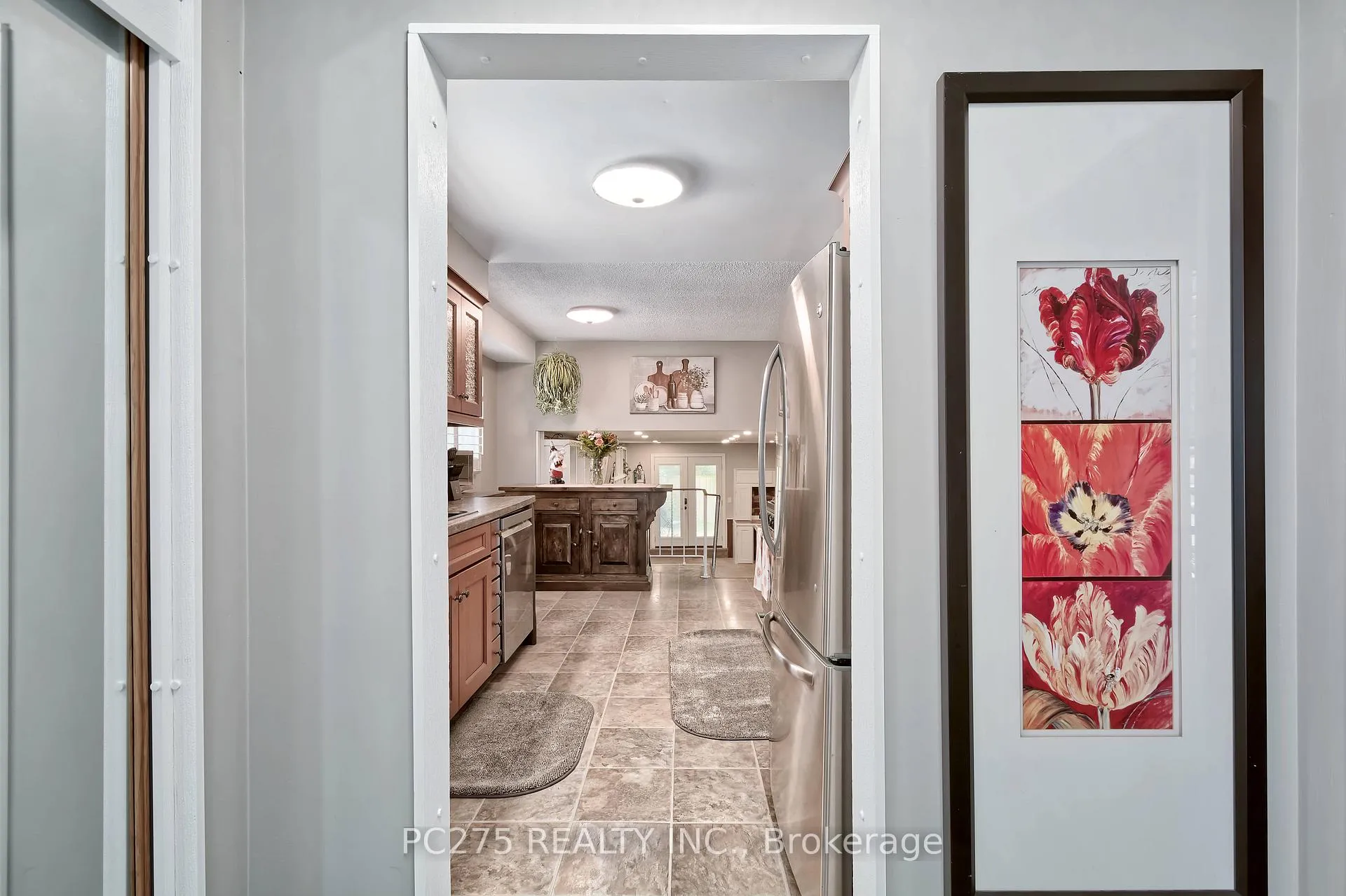 Photo 5 of 485 Ferndale Avenue, London, South Q — HOMEH