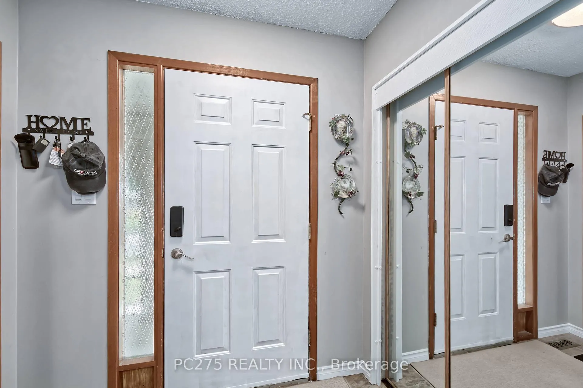 Photo 6 of 485 Ferndale Avenue, London, South Q — HOMEH