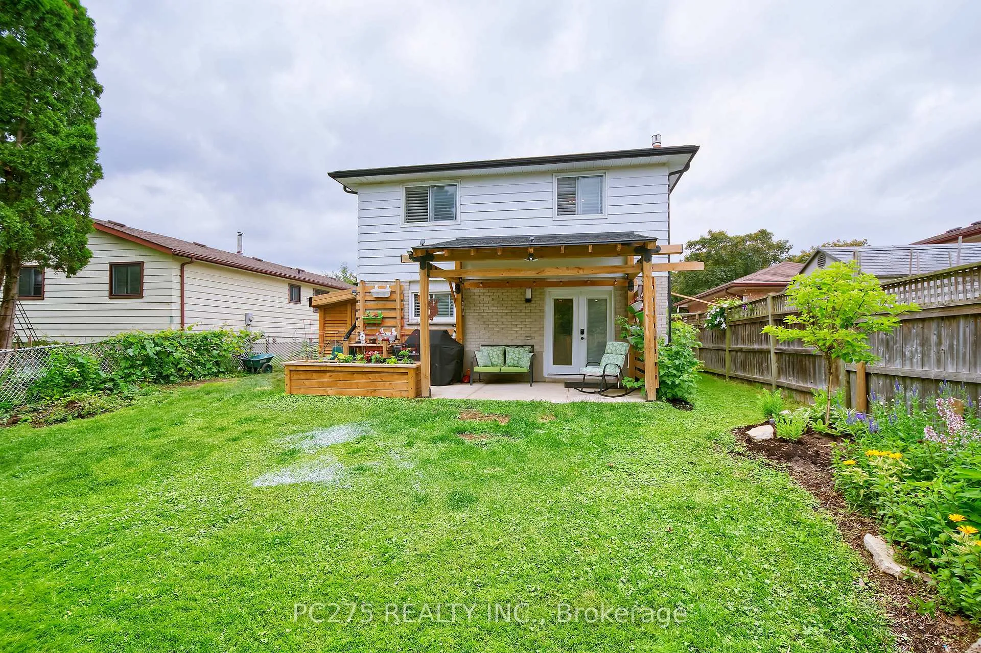 Photo 32 of 485 Ferndale Avenue, London, South Q — HOMEH