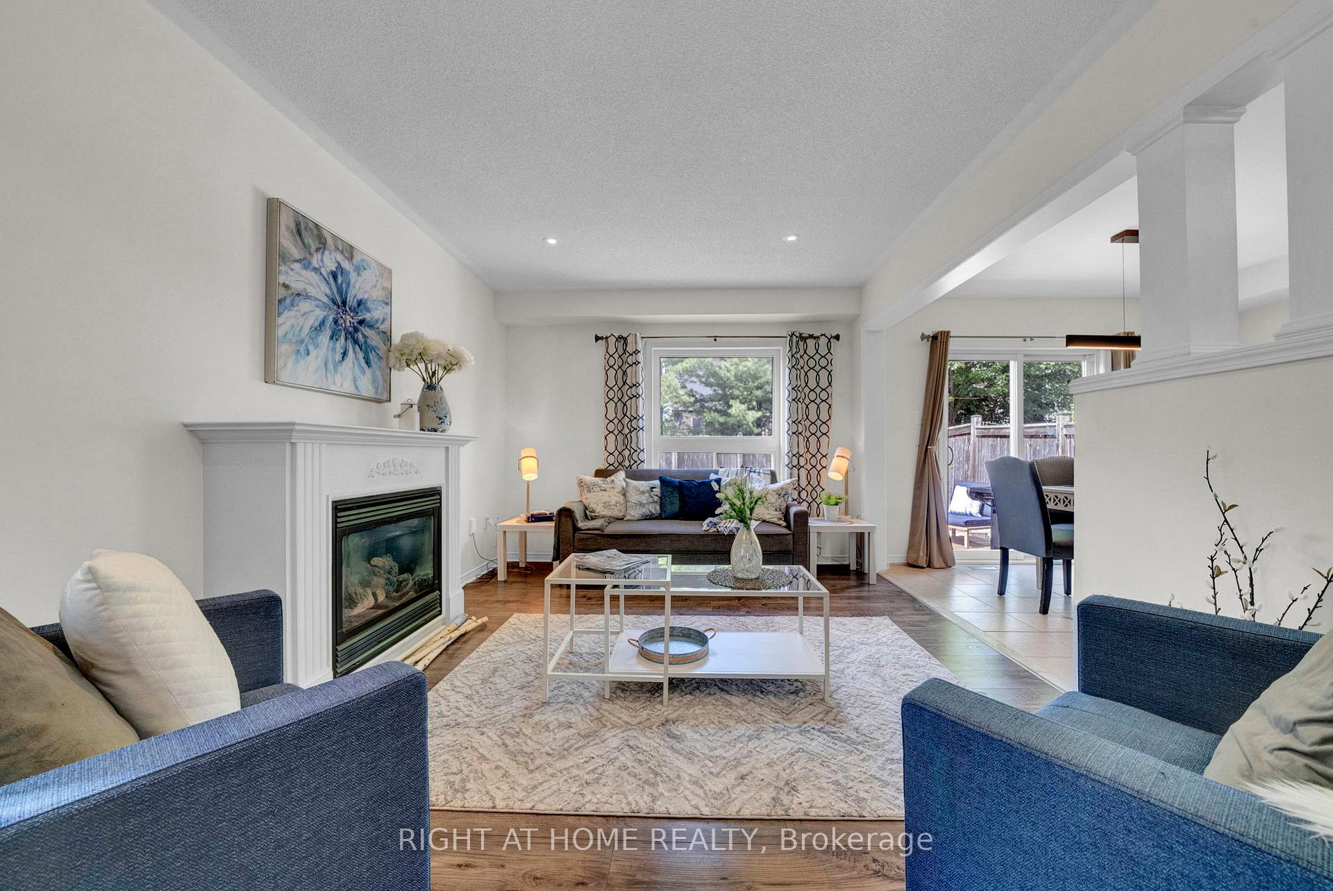 Photo 3 of 207 Eldad Drive, Clarington, Bowmanville — HOMEH