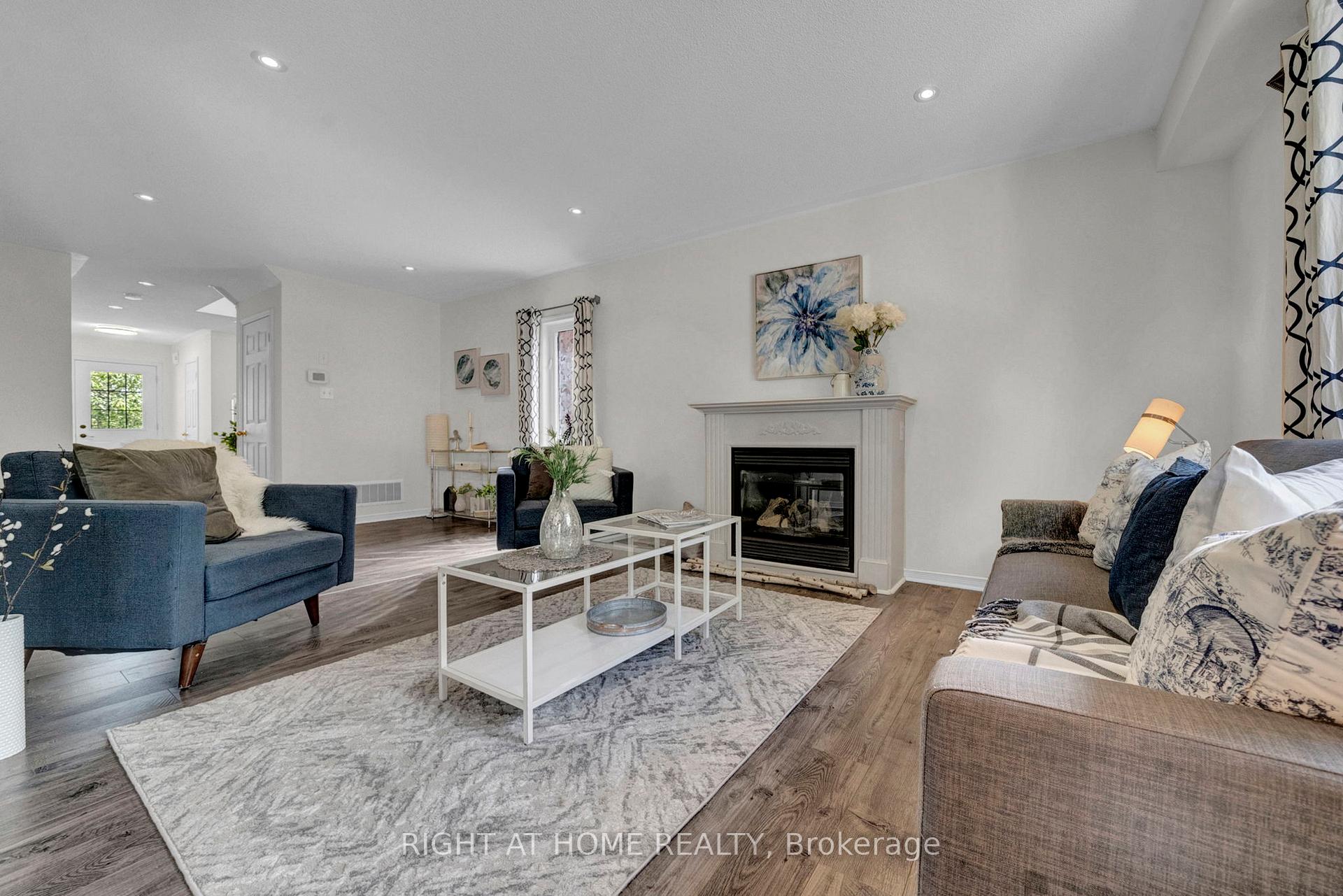 Photo 7 of 207 Eldad Drive, Clarington, Bowmanville — HOMEH