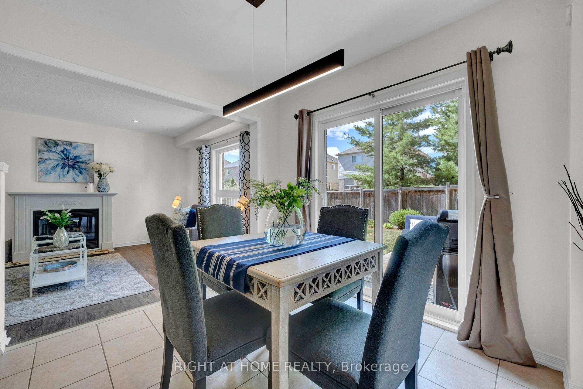 Photo 12 of 207 Eldad Drive, Clarington, Bowmanville — HOMEH