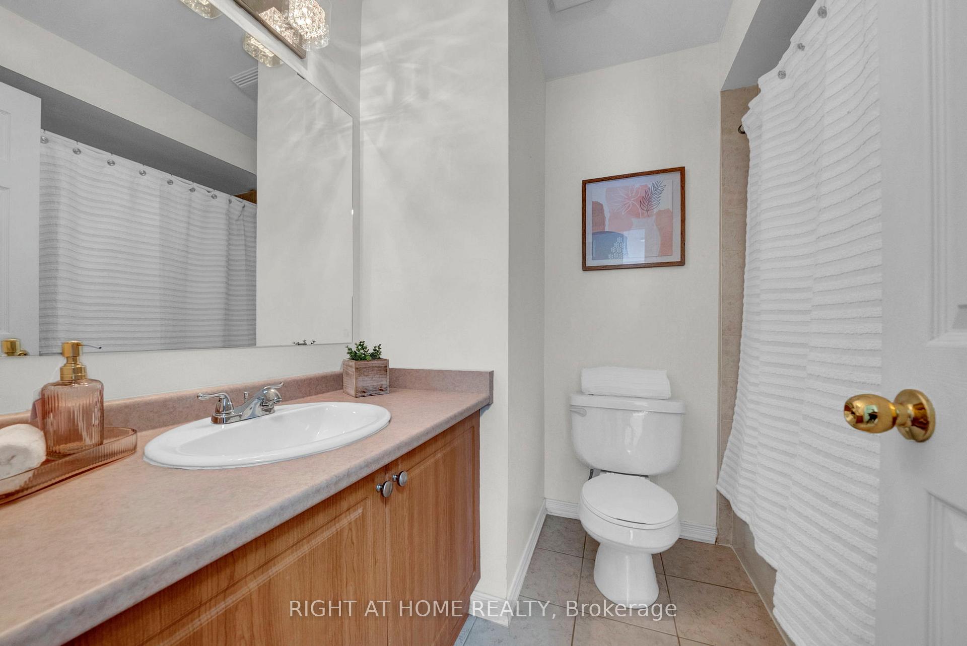 Photo 26 of 207 Eldad Drive, Clarington, Bowmanville — HOMEH