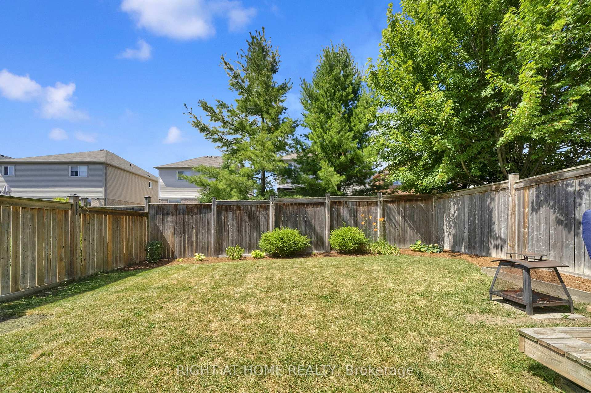 Photo 28 of 207 Eldad Drive, Clarington, Bowmanville — HOMEH