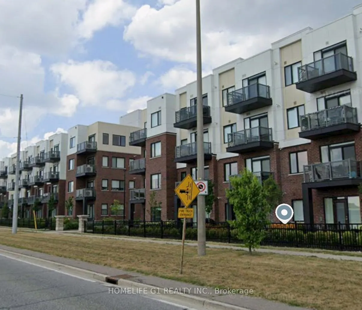 Photo 3 of 62 Sky Harbour Drive, Brampton, Bram West — HOMEH