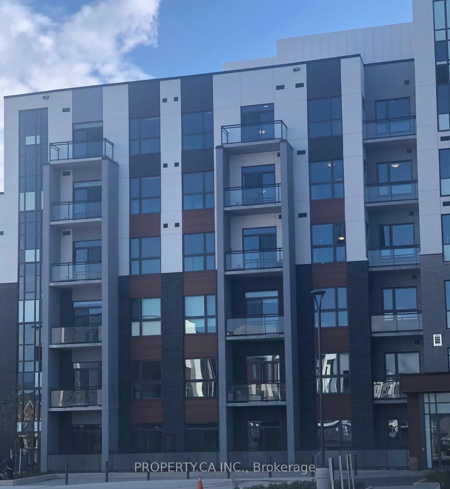 Photo 2 of Unit 311, 50 Kaitting Trail, Oakville, Glenorchy — HOMEH