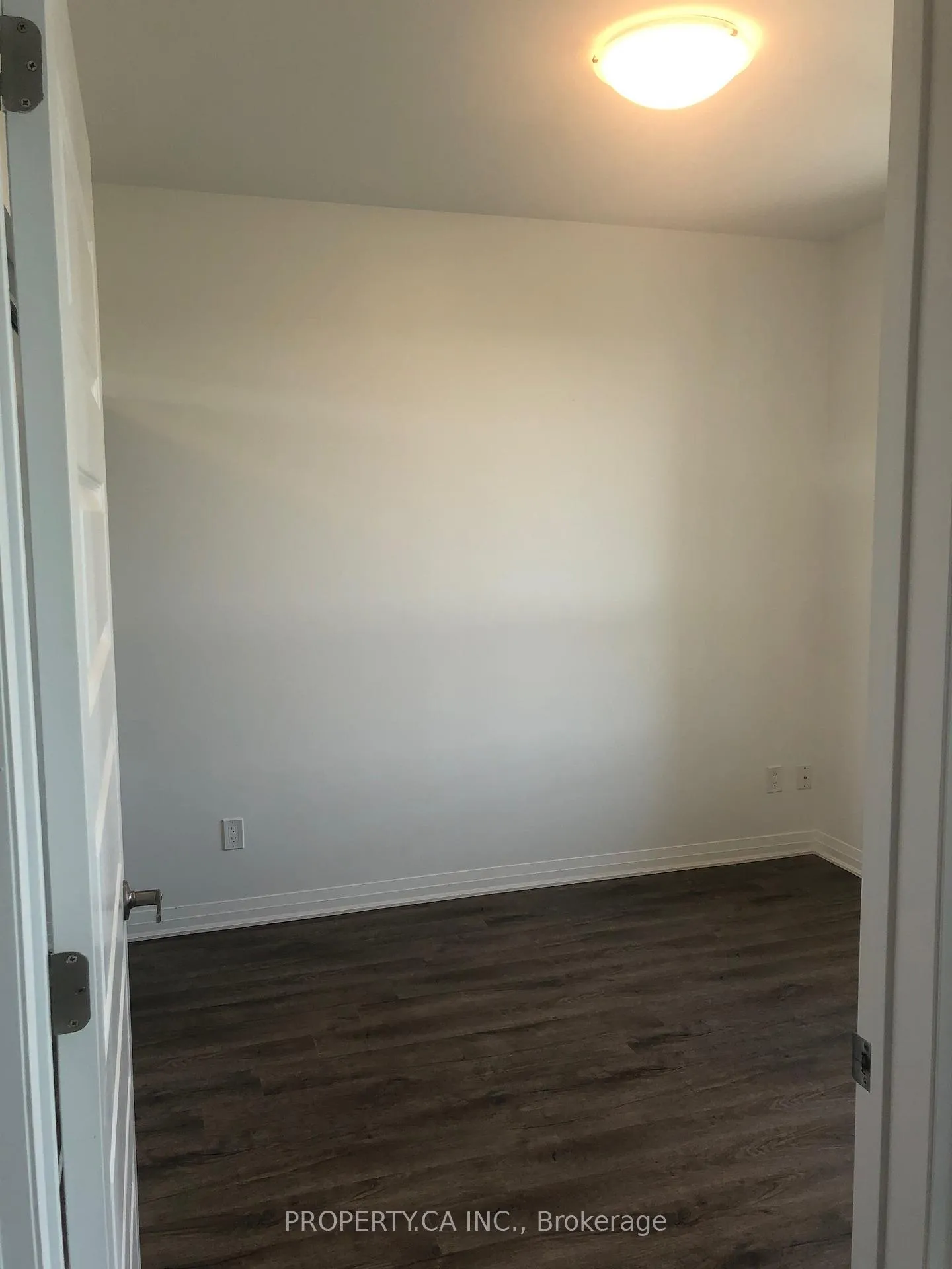 Photo 8 of Unit 311, 50 Kaitting Trail, Oakville, Glenorchy — HOMEH