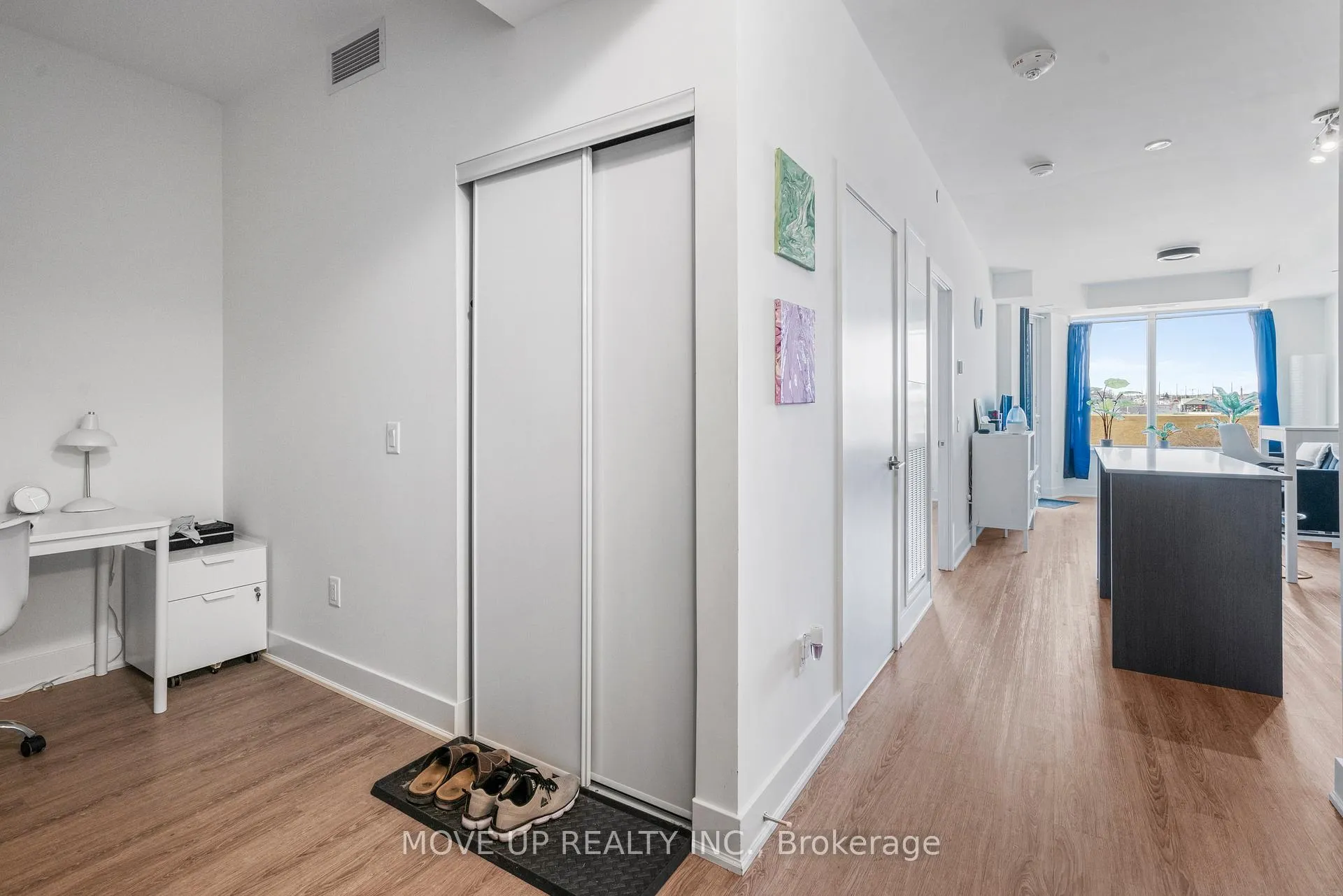 Photo 5 of Unit 310, 185 Deerfield Road, Newmarket, Central Newmarket — HOMEH