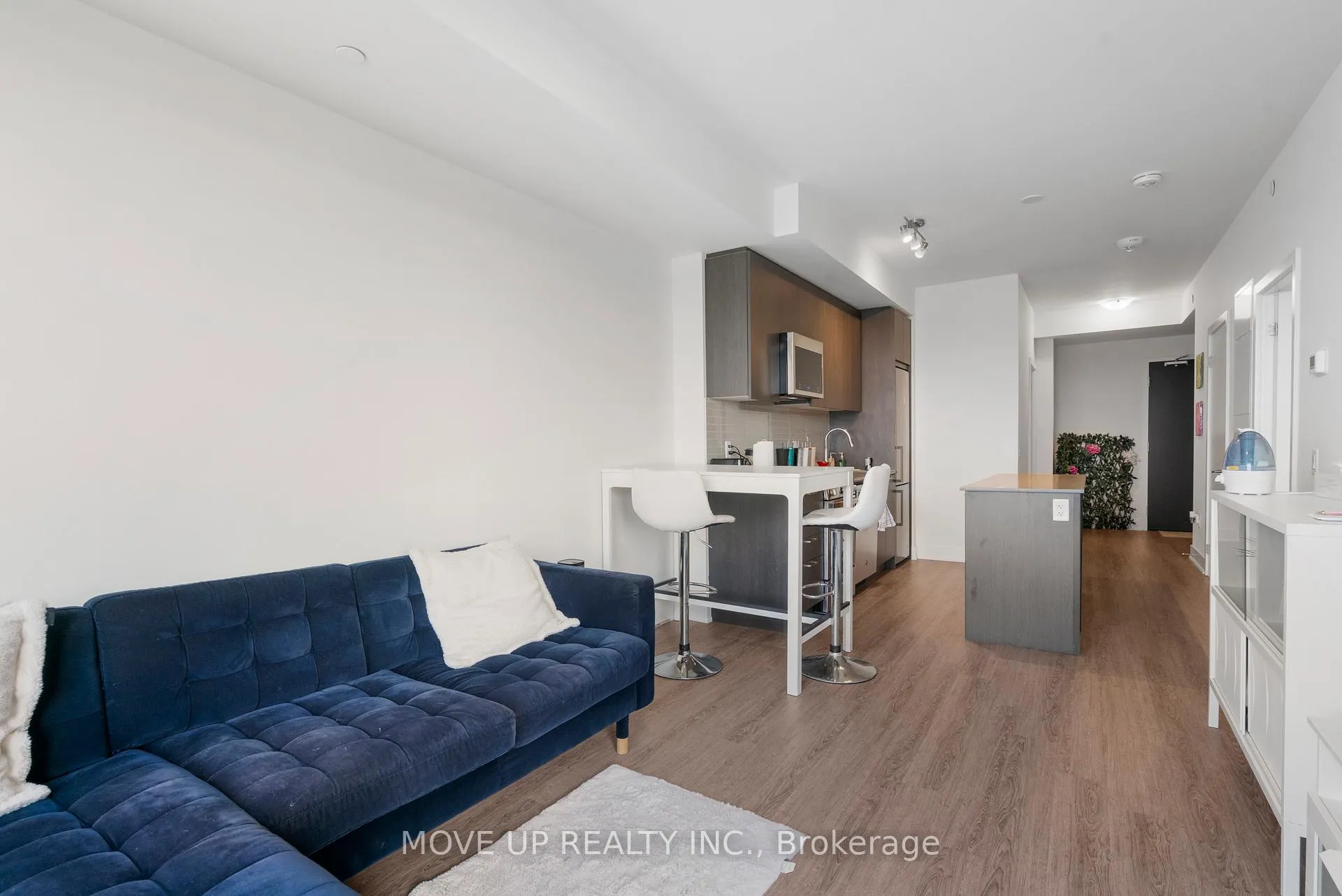 Photo 9 of Unit 310, 185 Deerfield Road, Newmarket, Central Newmarket — HOMEH