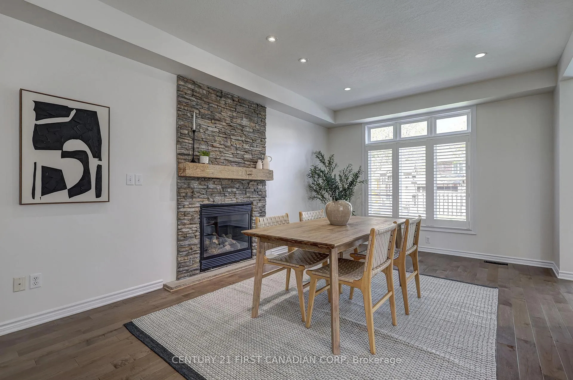 Photo 7 of 1336 Birchwood Drive, London, South K — HOMEH