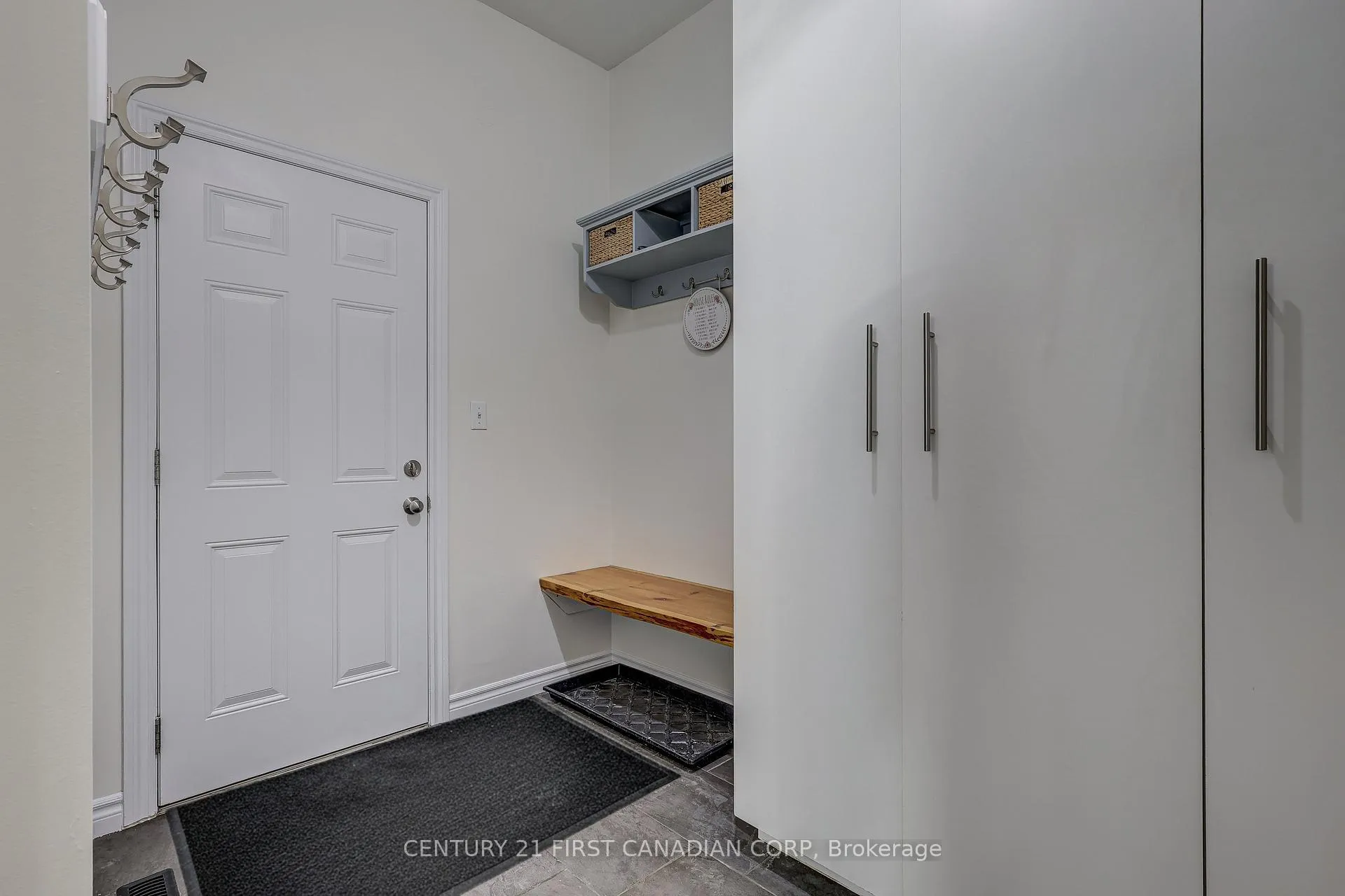 Photo 12 of 1336 Birchwood Drive, London, South K — HOMEH