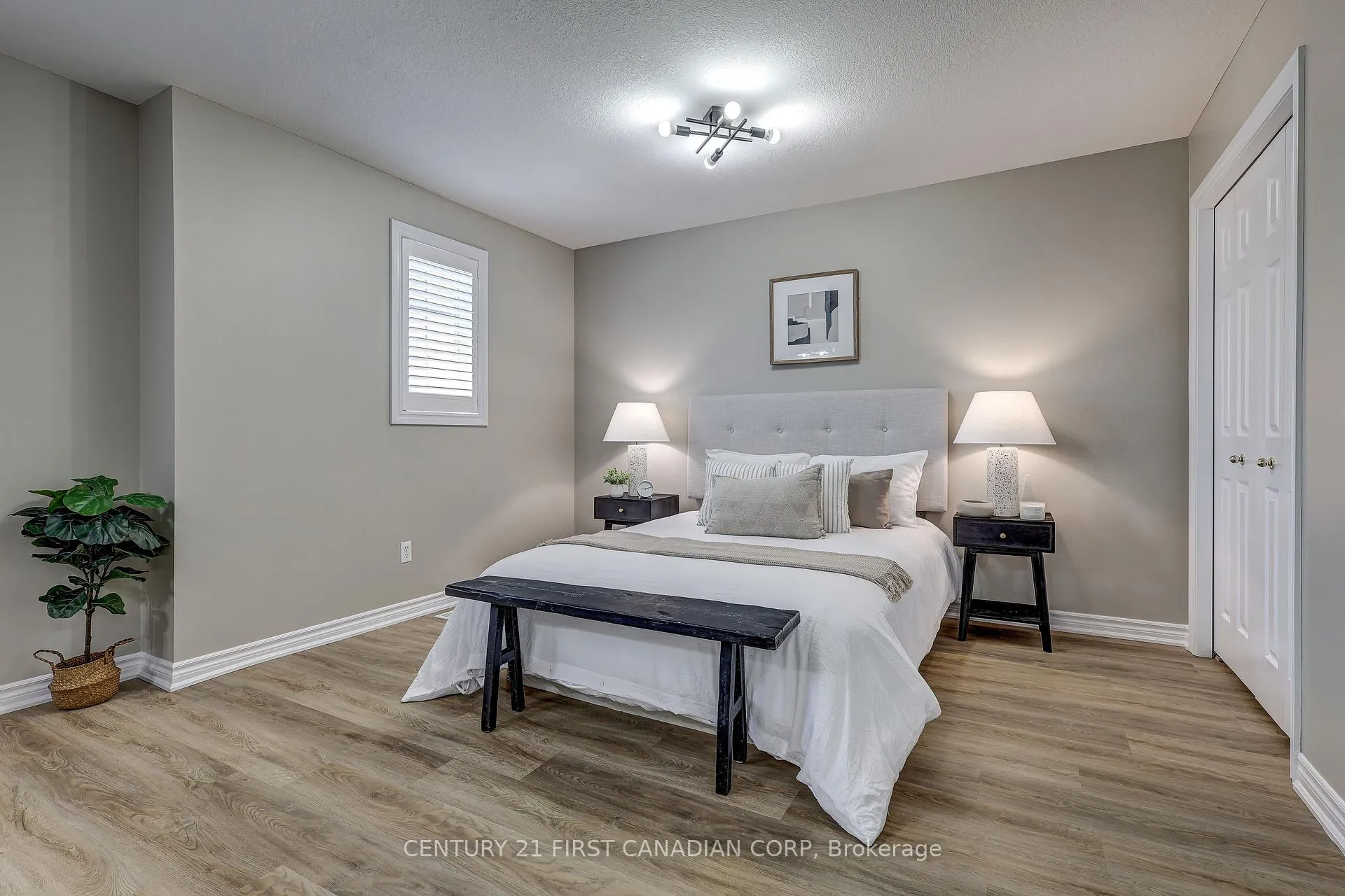 Photo 15 of 1336 Birchwood Drive, London, South K — HOMEH