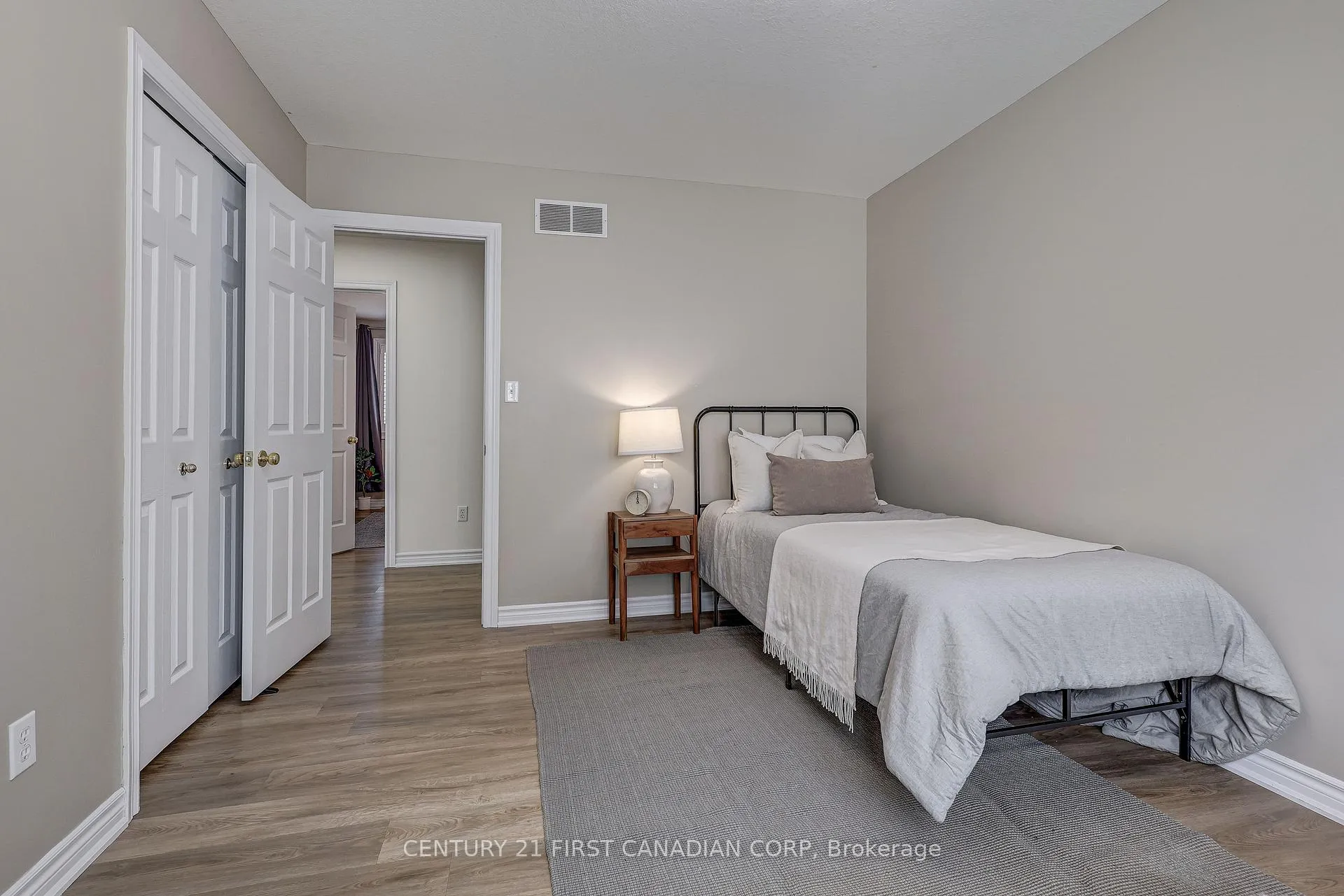 Photo 18 of 1336 Birchwood Drive, London, South K — HOMEH