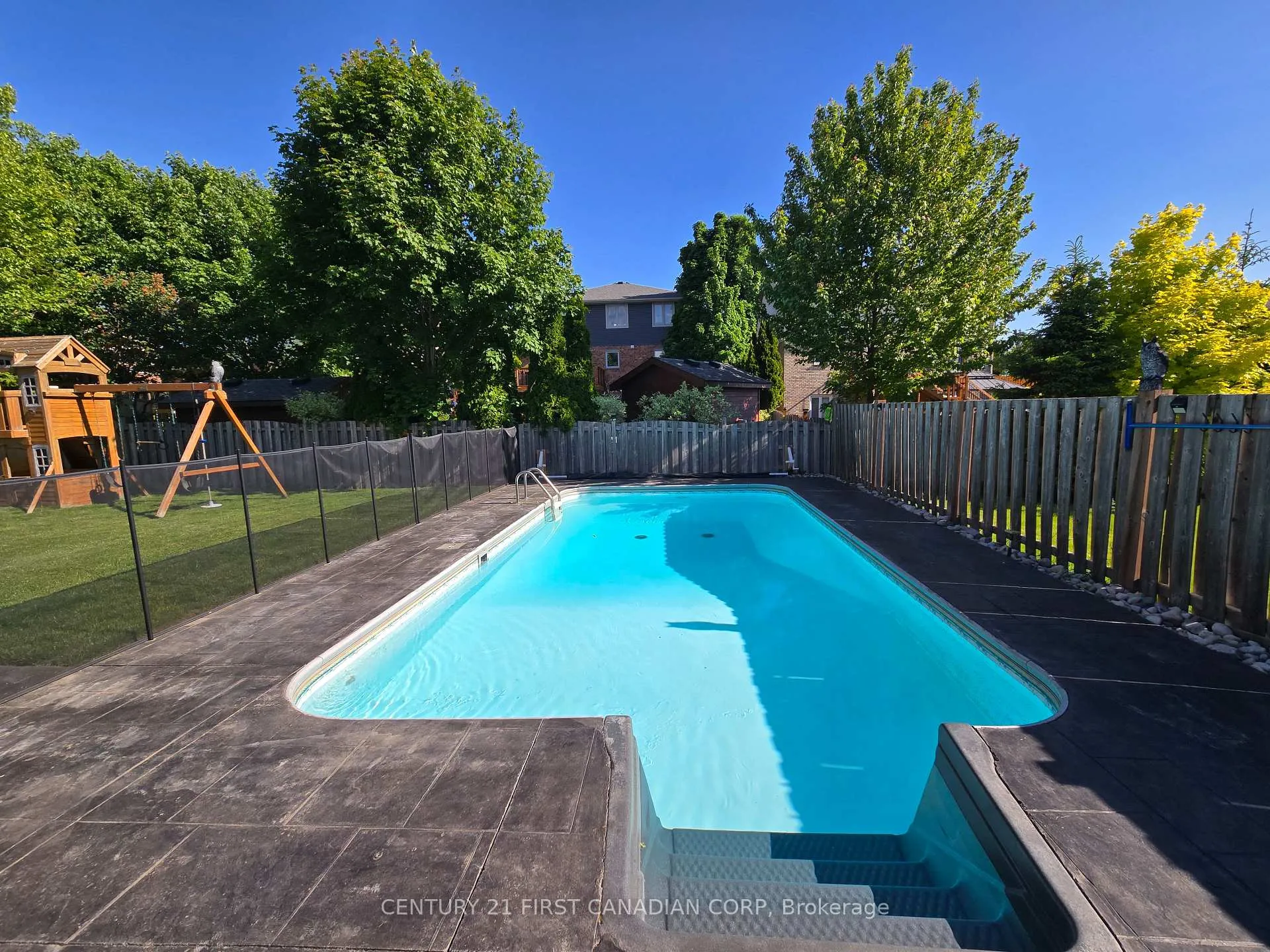 Photo 26 of 1336 Birchwood Drive, London, South K — HOMEH