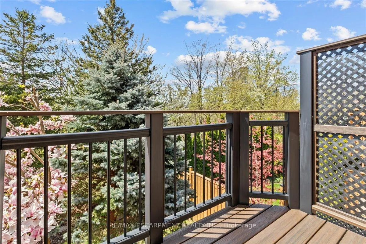 Photo 9 of 373 Fairgate Way, Oakville, Wedgewood Creek — HOMEH