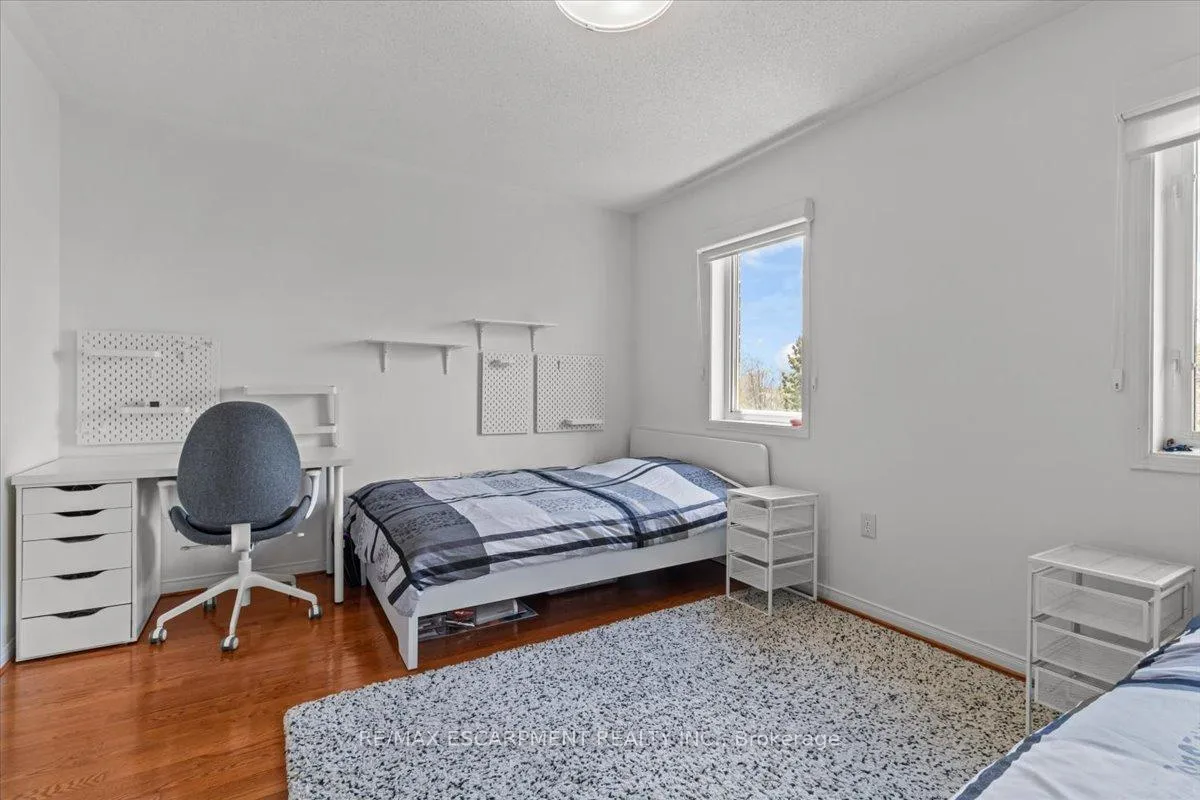 Photo 16 of 373 Fairgate Way, Oakville, Wedgewood Creek — HOMEH