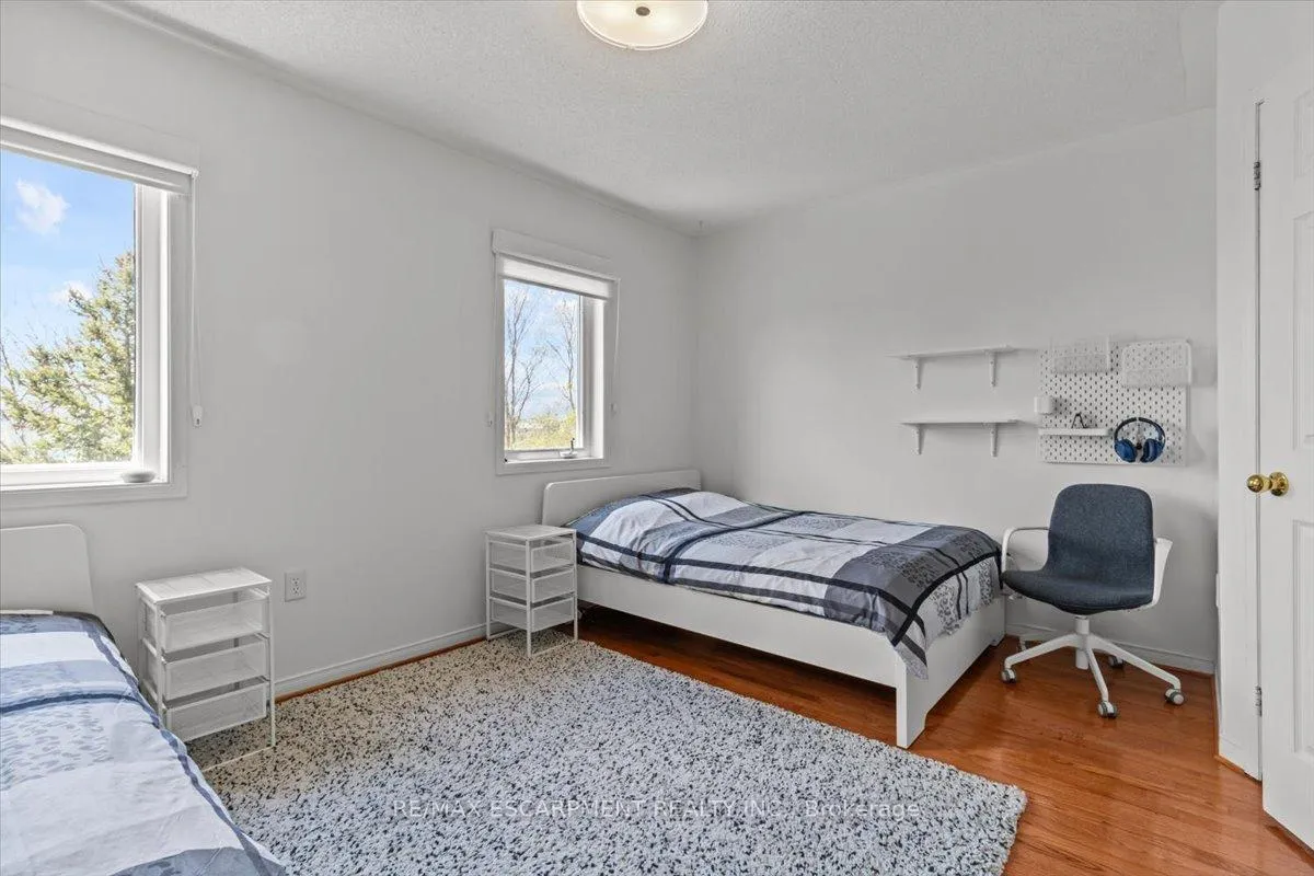 Photo 17 of 373 Fairgate Way, Oakville, Wedgewood Creek — HOMEH