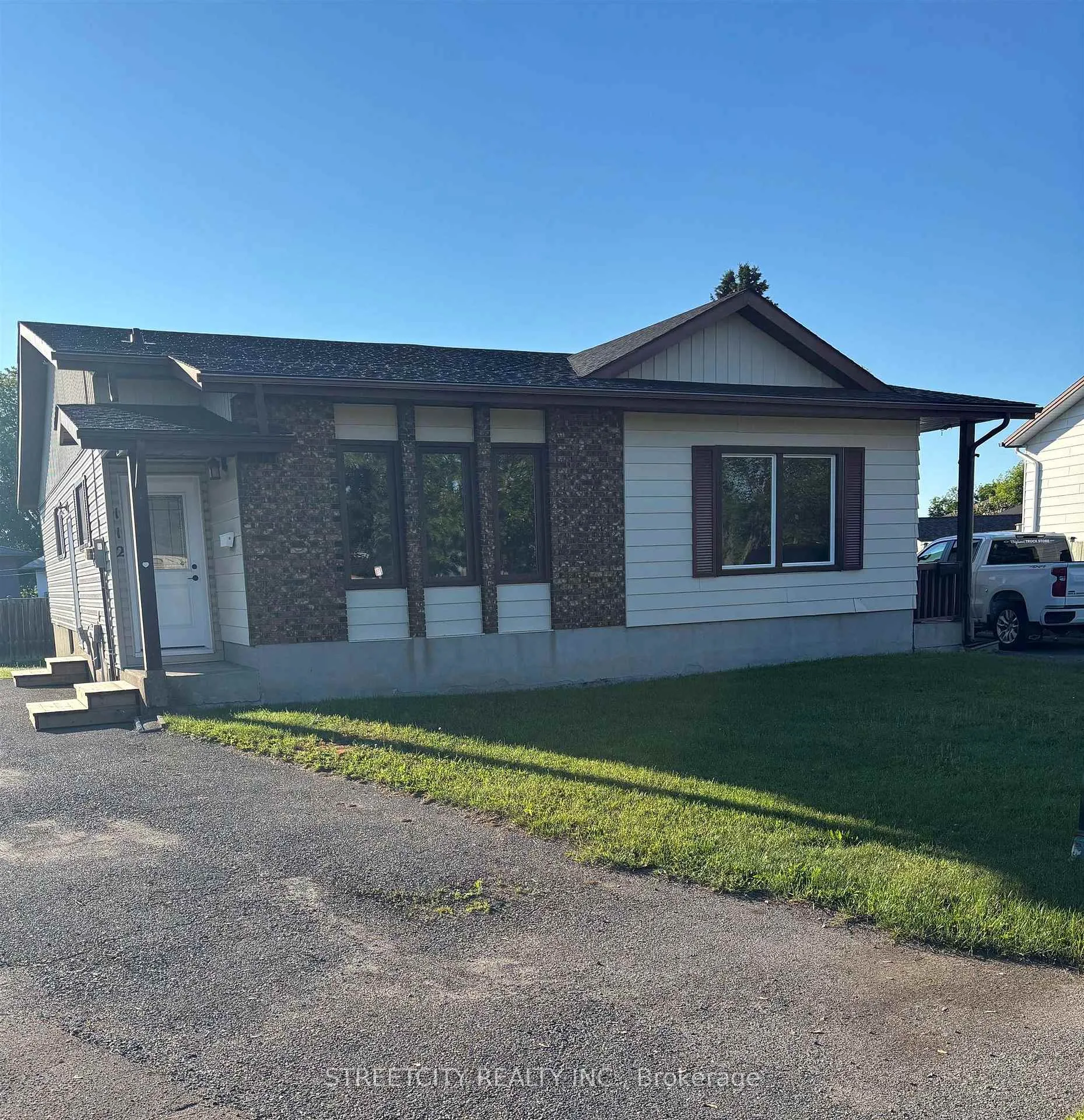 Photo 1 of 112 Conestoga Street, Thunder Bay, College Park — HOMEH