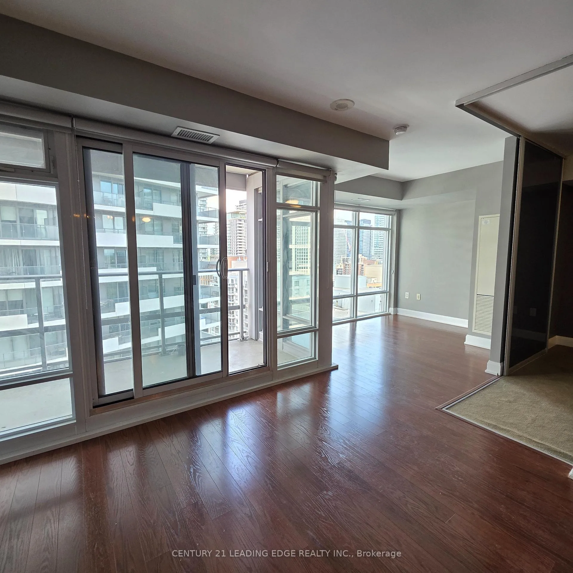 Photo 11 of Unit 2210, 2191 Yonge Street, Toronto, Mount Pleasant West — HOMEH