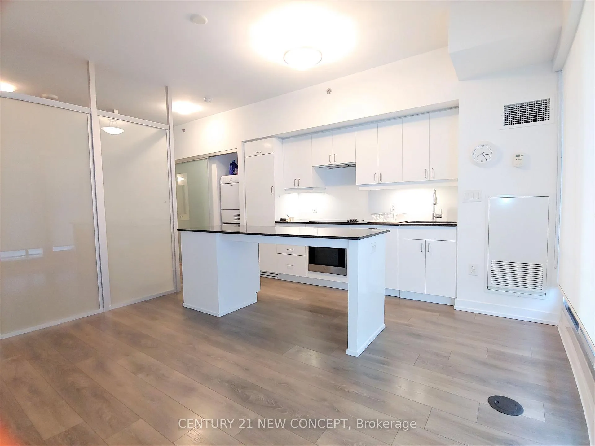 Photo 3 of Unit 2607, 426 University Avenue, Toronto, Kensington-Chinatown — HOMEH
