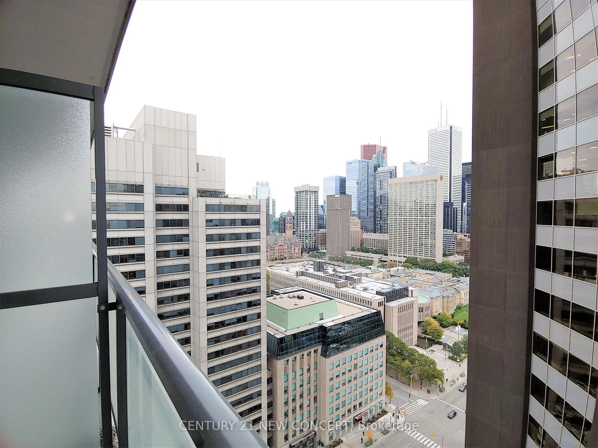 Photo 7 of Unit 2607, 426 University Avenue, Toronto, Kensington-Chinatown — HOMEH