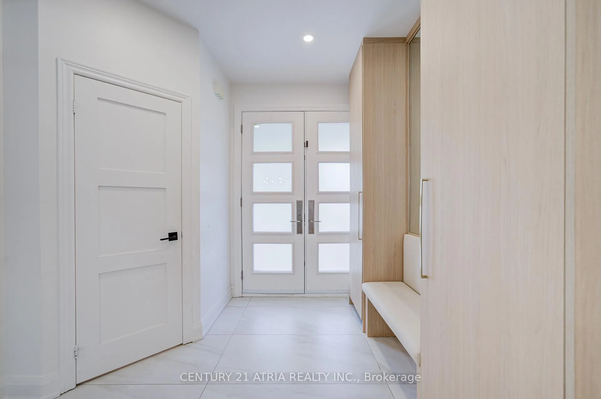 Photo 3 of 15 Asner Avenue, Vaughan, Patterson — HOMEH