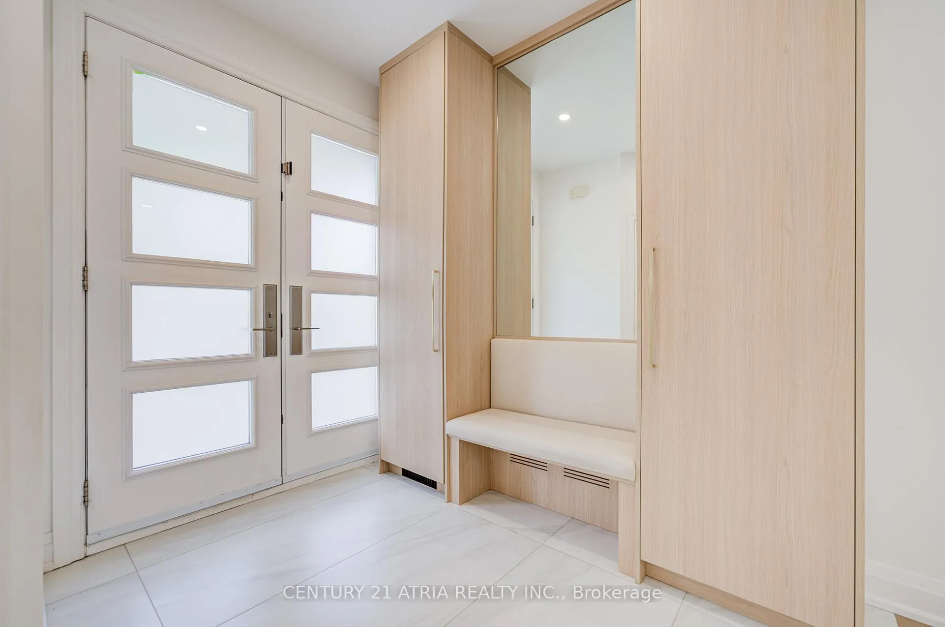 Photo 4 of 15 Asner Avenue, Vaughan, Patterson — HOMEH