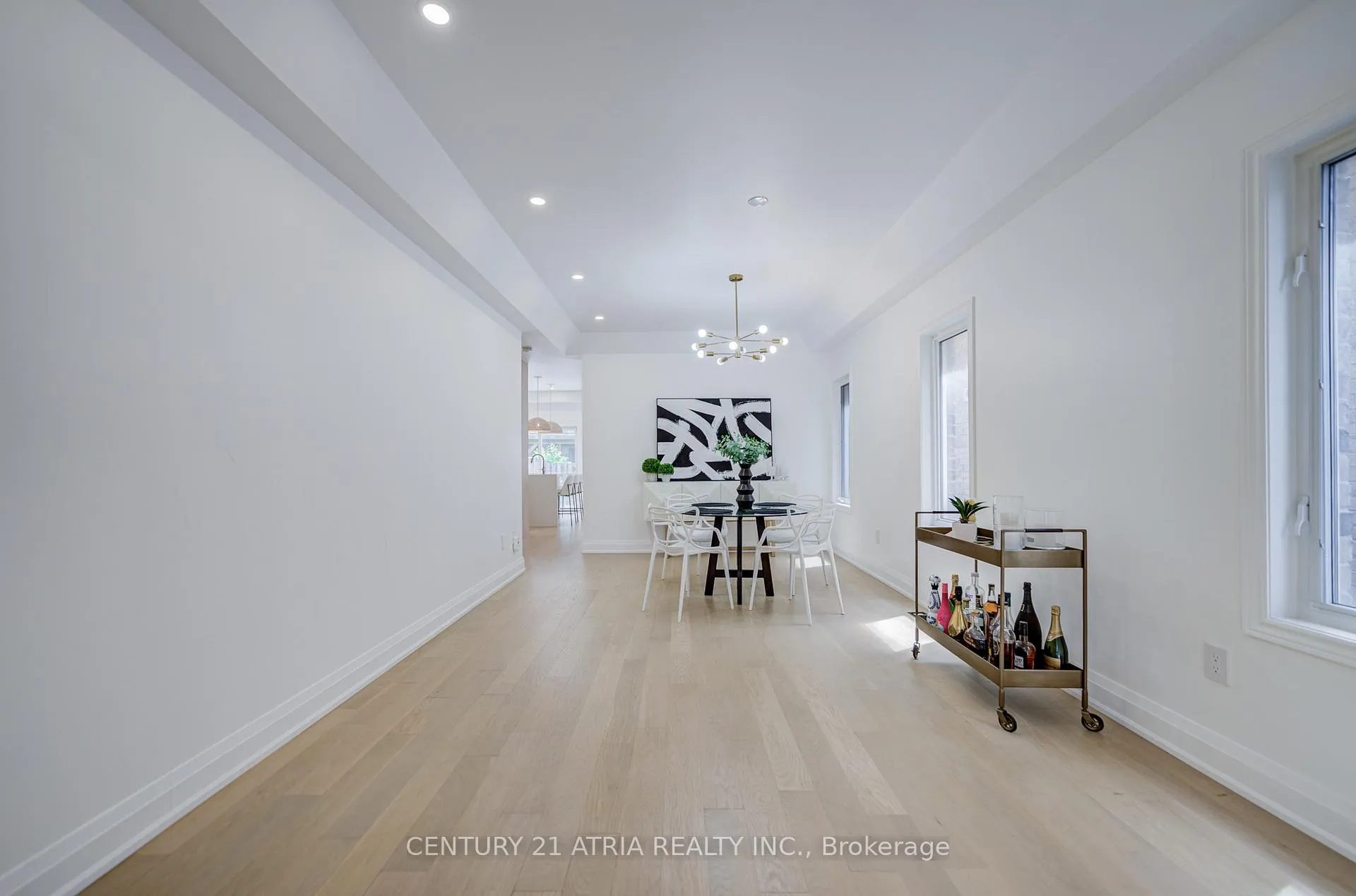 Photo 6 of 15 Asner Avenue, Vaughan, Patterson — HOMEH