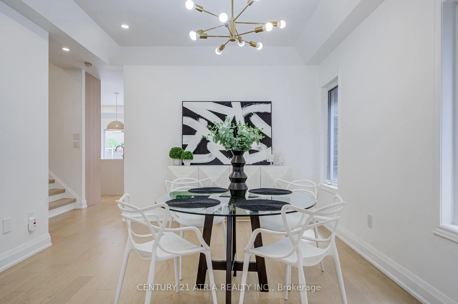 Photo 7 of 15 Asner Avenue, Vaughan, Patterson — HOMEH