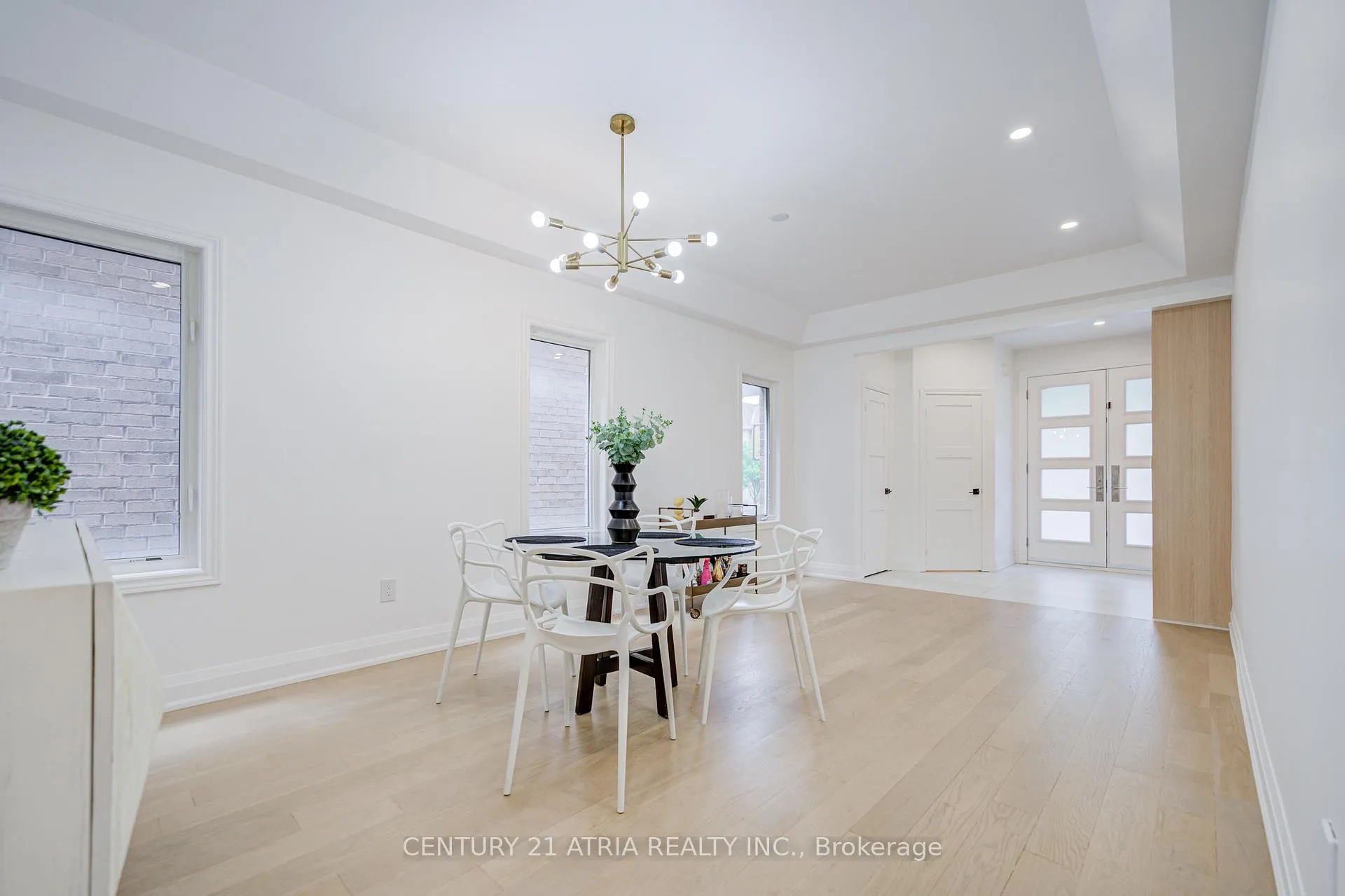 Photo 8 of 15 Asner Avenue, Vaughan, Patterson — HOMEH