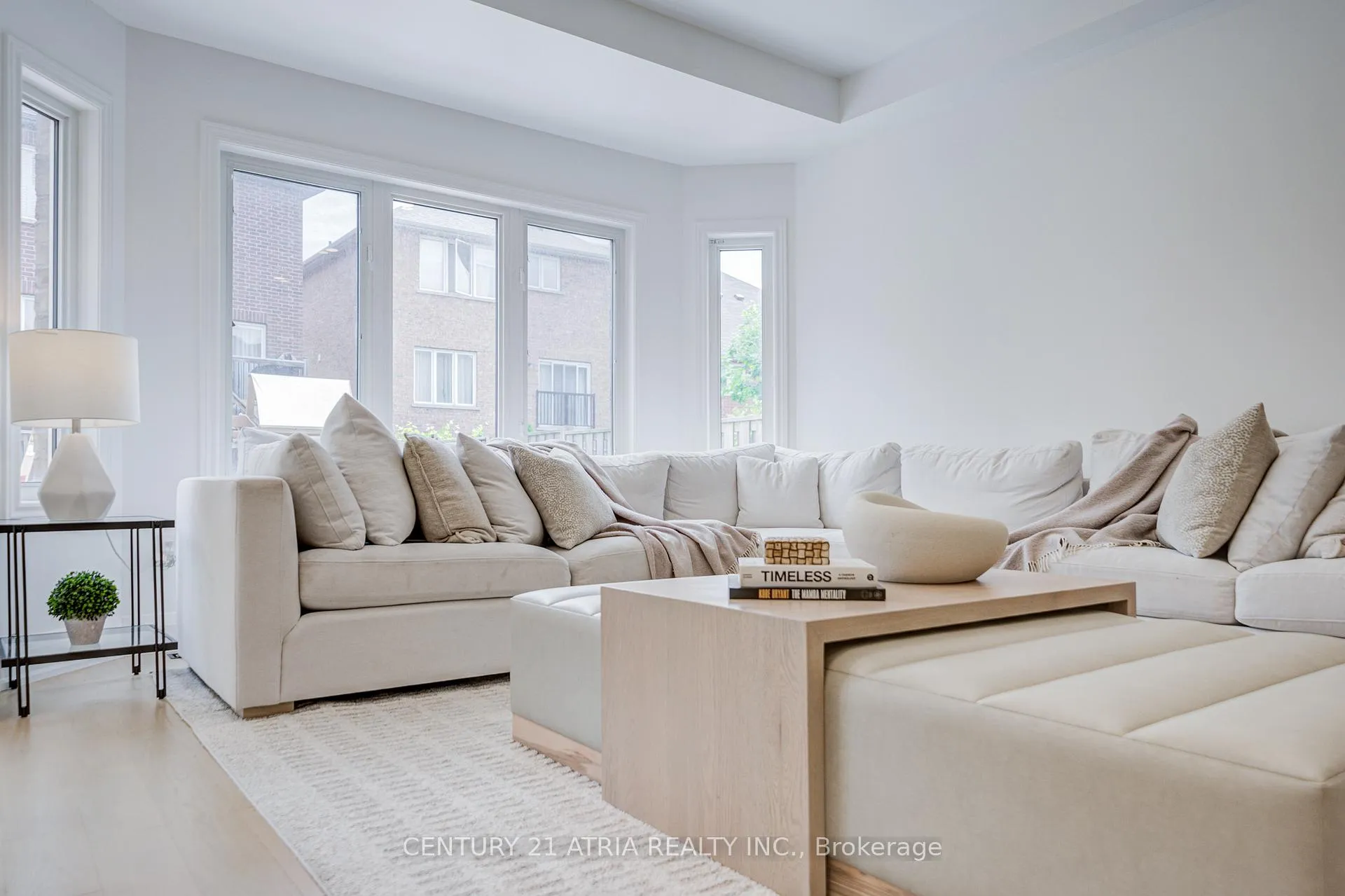 Photo 11 of 15 Asner Avenue, Vaughan, Patterson — HOMEH