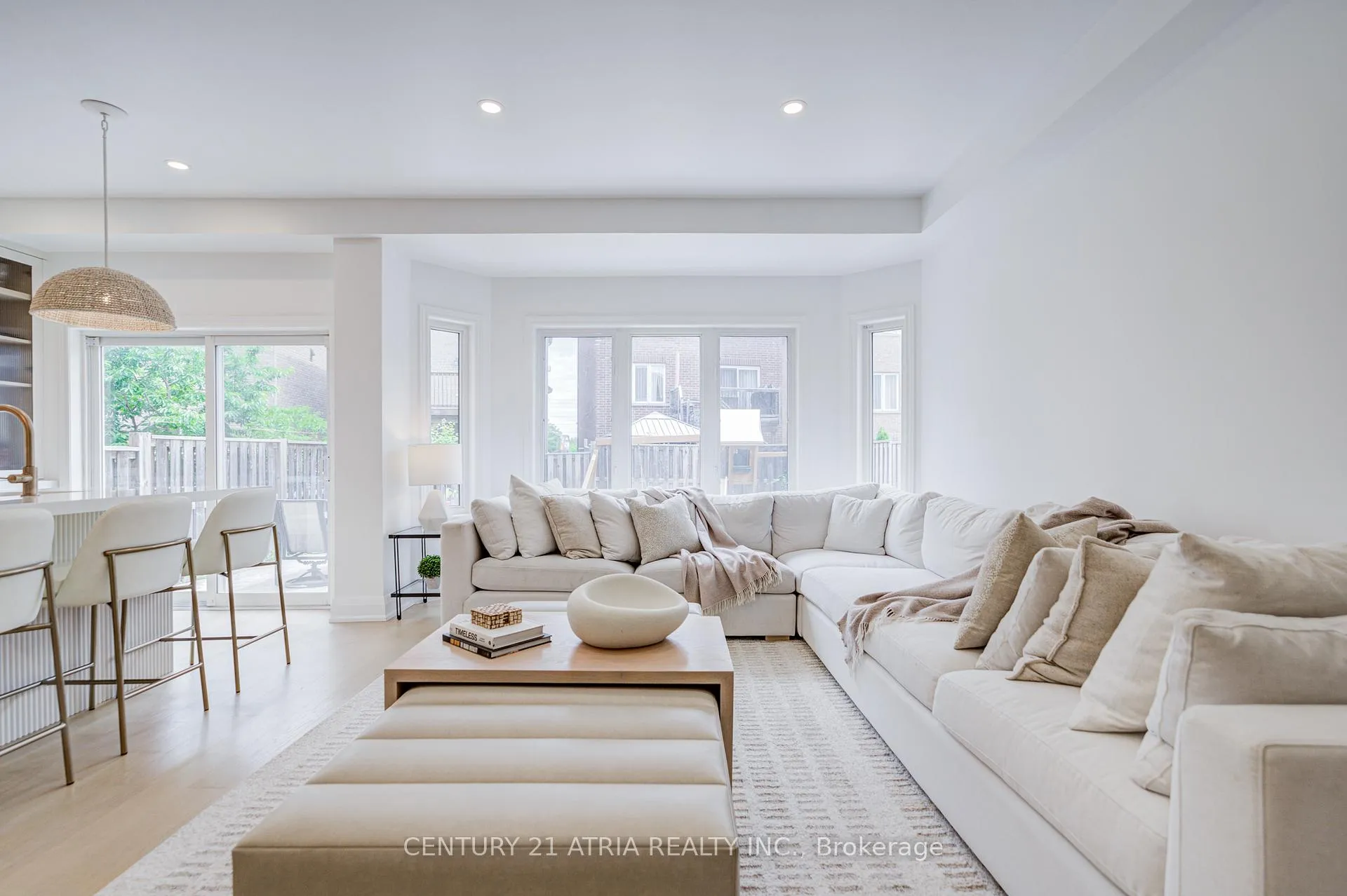 Photo 13 of 15 Asner Avenue, Vaughan, Patterson — HOMEH