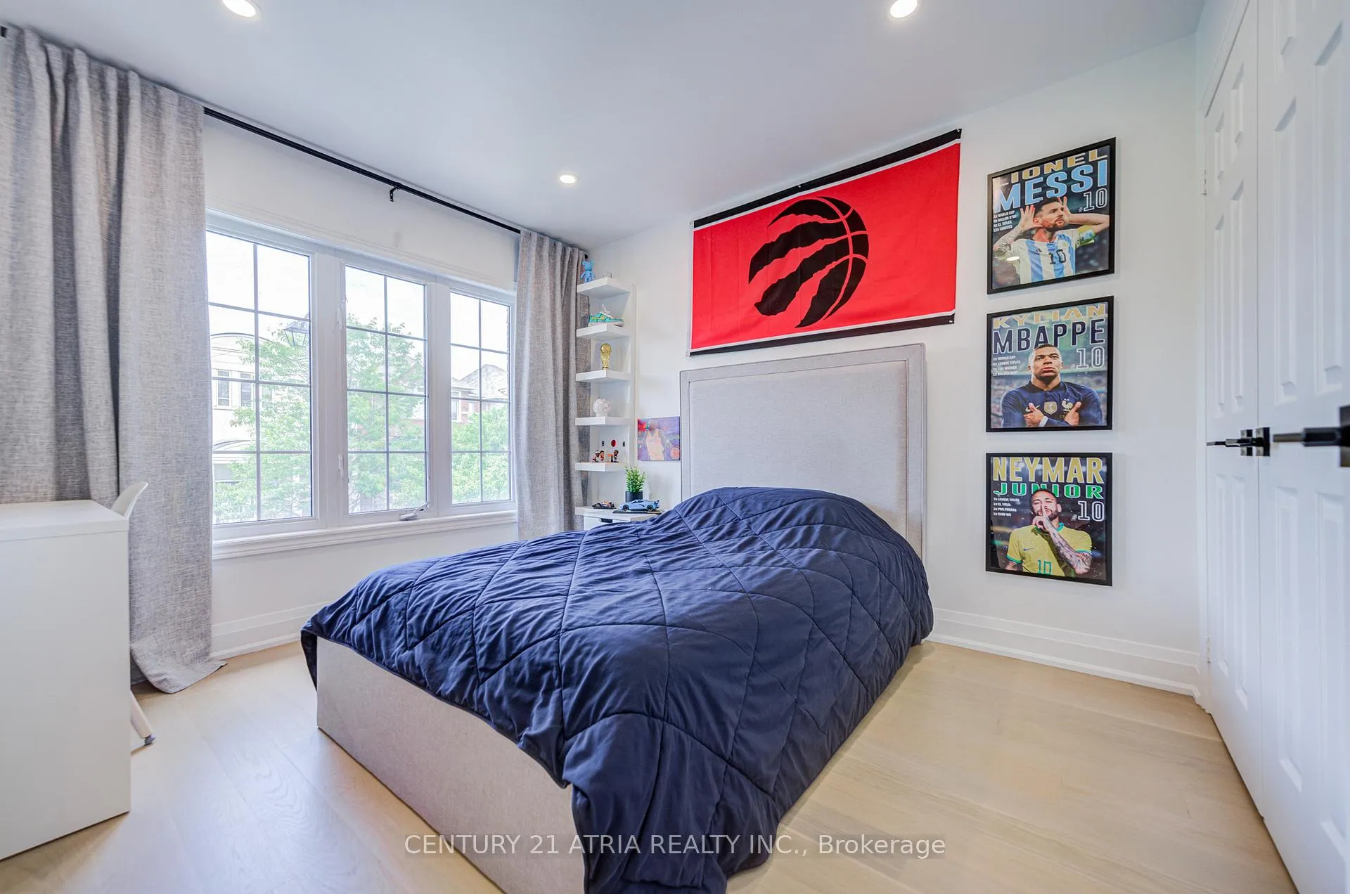Photo 24 of 15 Asner Avenue, Vaughan, Patterson — HOMEH
