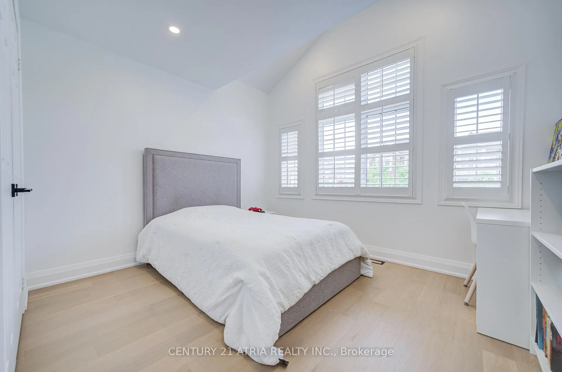 Photo 26 of 15 Asner Avenue, Vaughan, Patterson — HOMEH