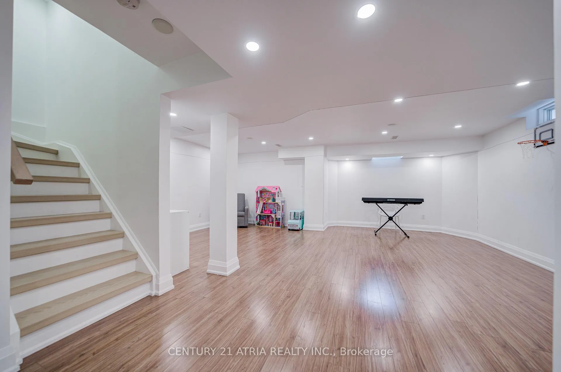 Photo 40 of 15 Asner Avenue, Vaughan, Patterson — HOMEH