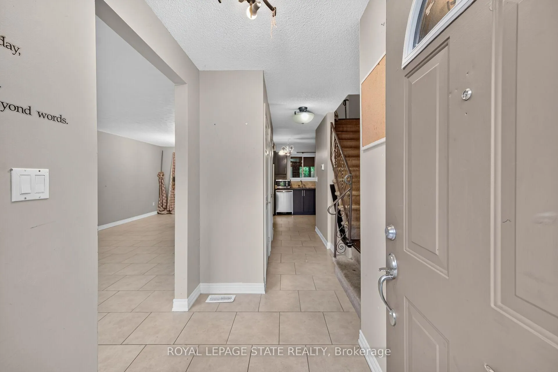 Photo 6 of 39 Dundee Drive, Haldimand — HOMEH