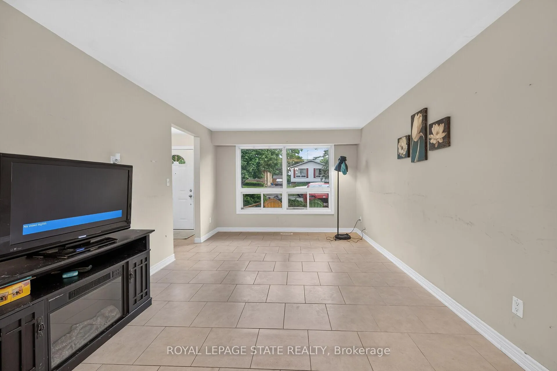 Photo 12 of 39 Dundee Drive, Haldimand — HOMEH