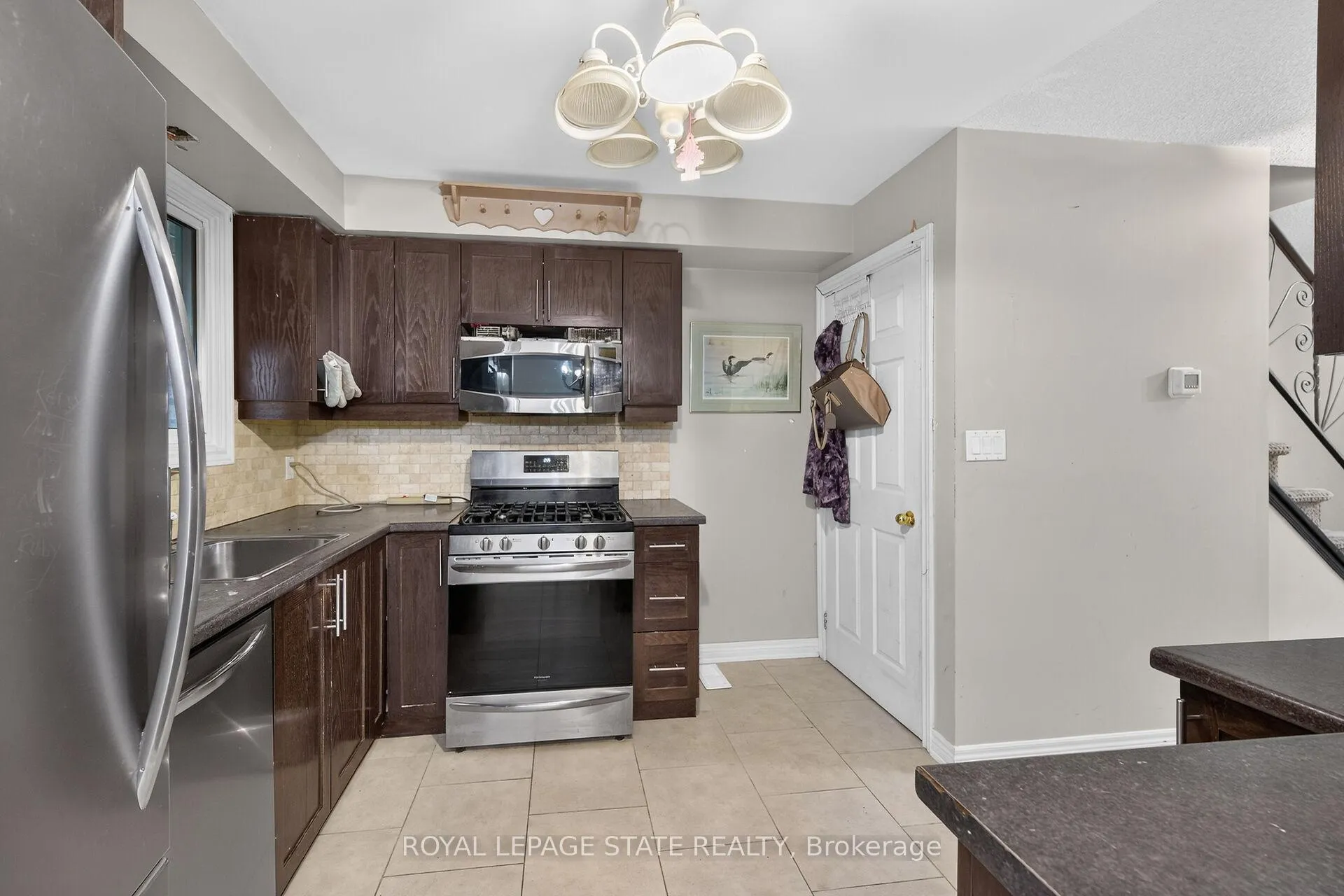 Photo 15 of 39 Dundee Drive, Haldimand — HOMEH