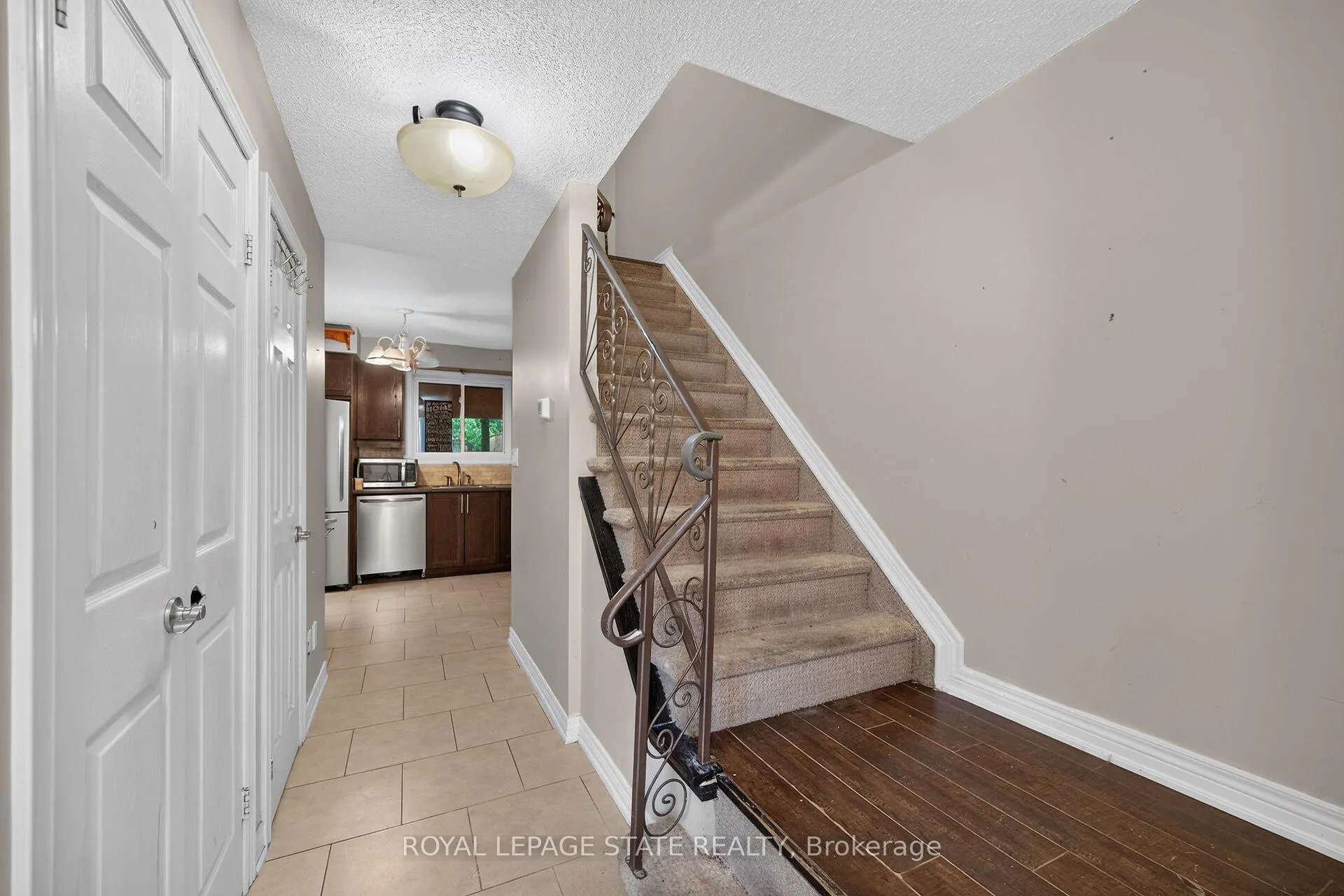 Photo 19 of 39 Dundee Drive, Haldimand — HOMEH