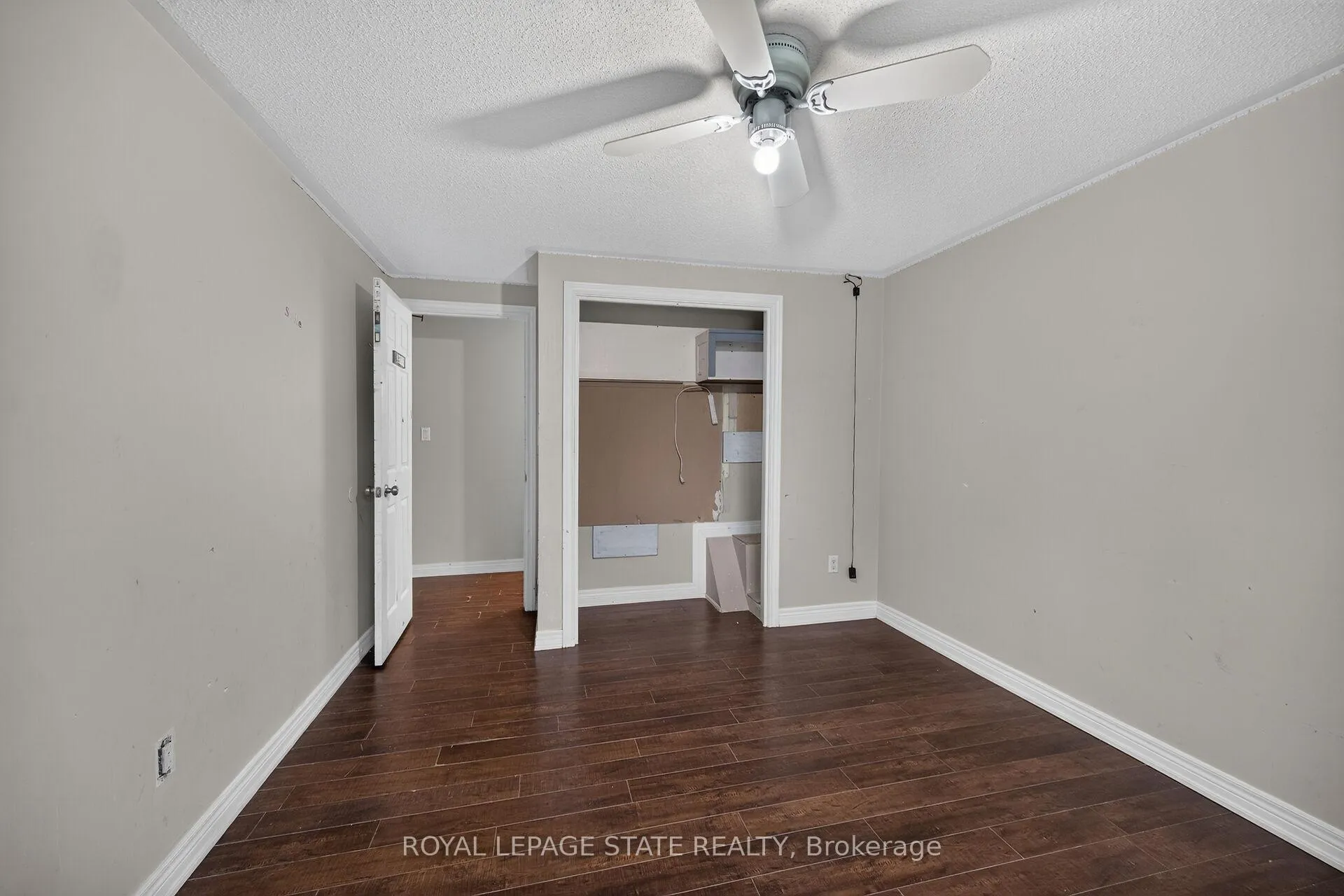 Photo 23 of 39 Dundee Drive, Haldimand — HOMEH