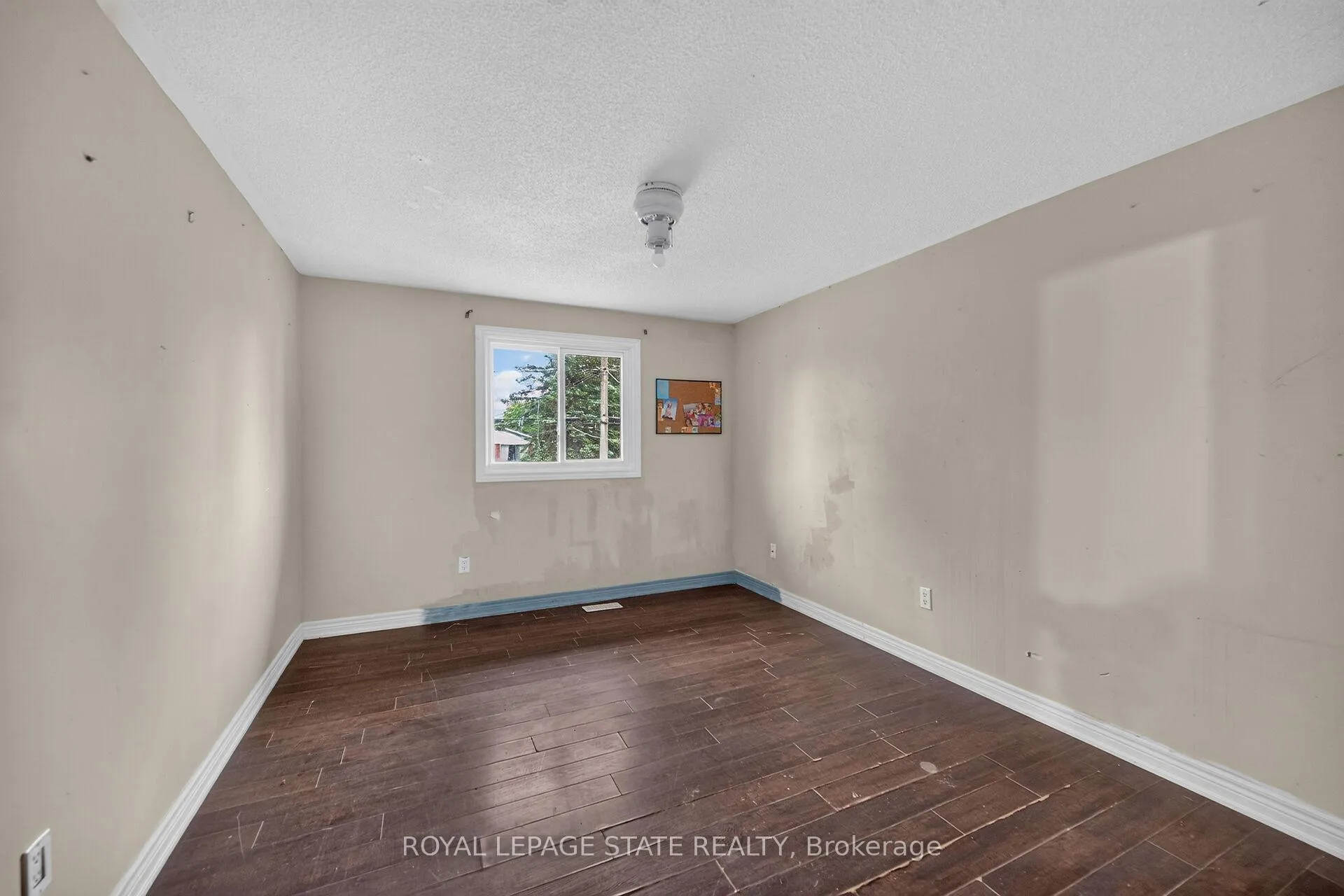 Photo 24 of 39 Dundee Drive, Haldimand — HOMEH